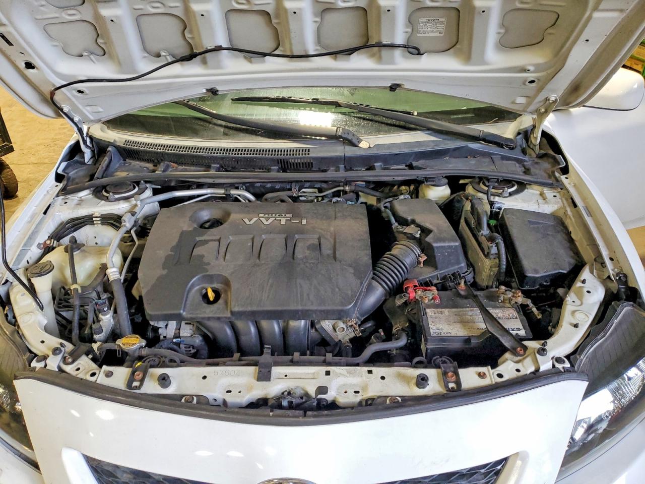 2010 Toyota Corolla Le White vin: 2T1BU4EE3AC196483