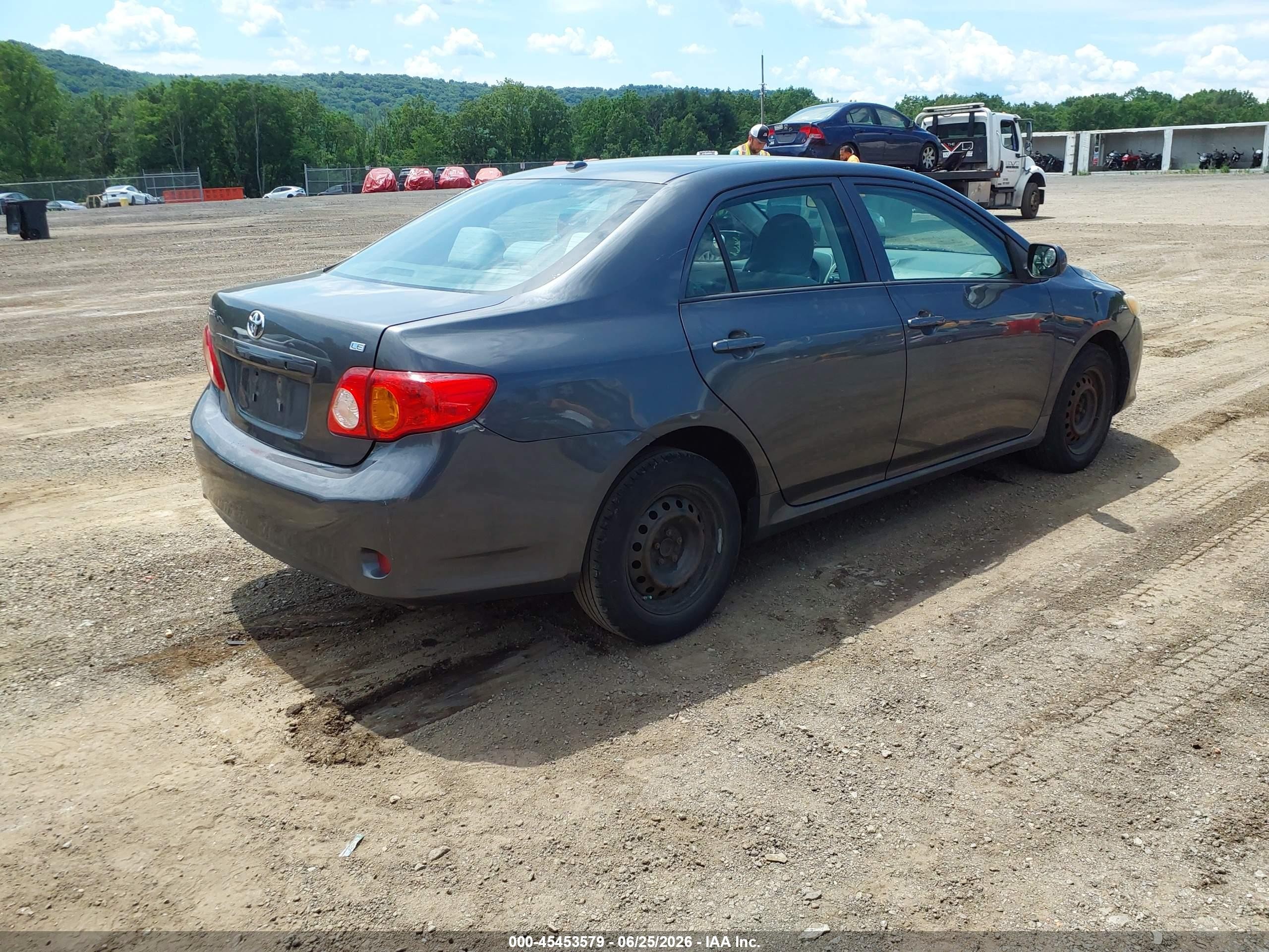 2010 Toyota Corolla Le Gray vin: 2T1BU4EE3AC215999