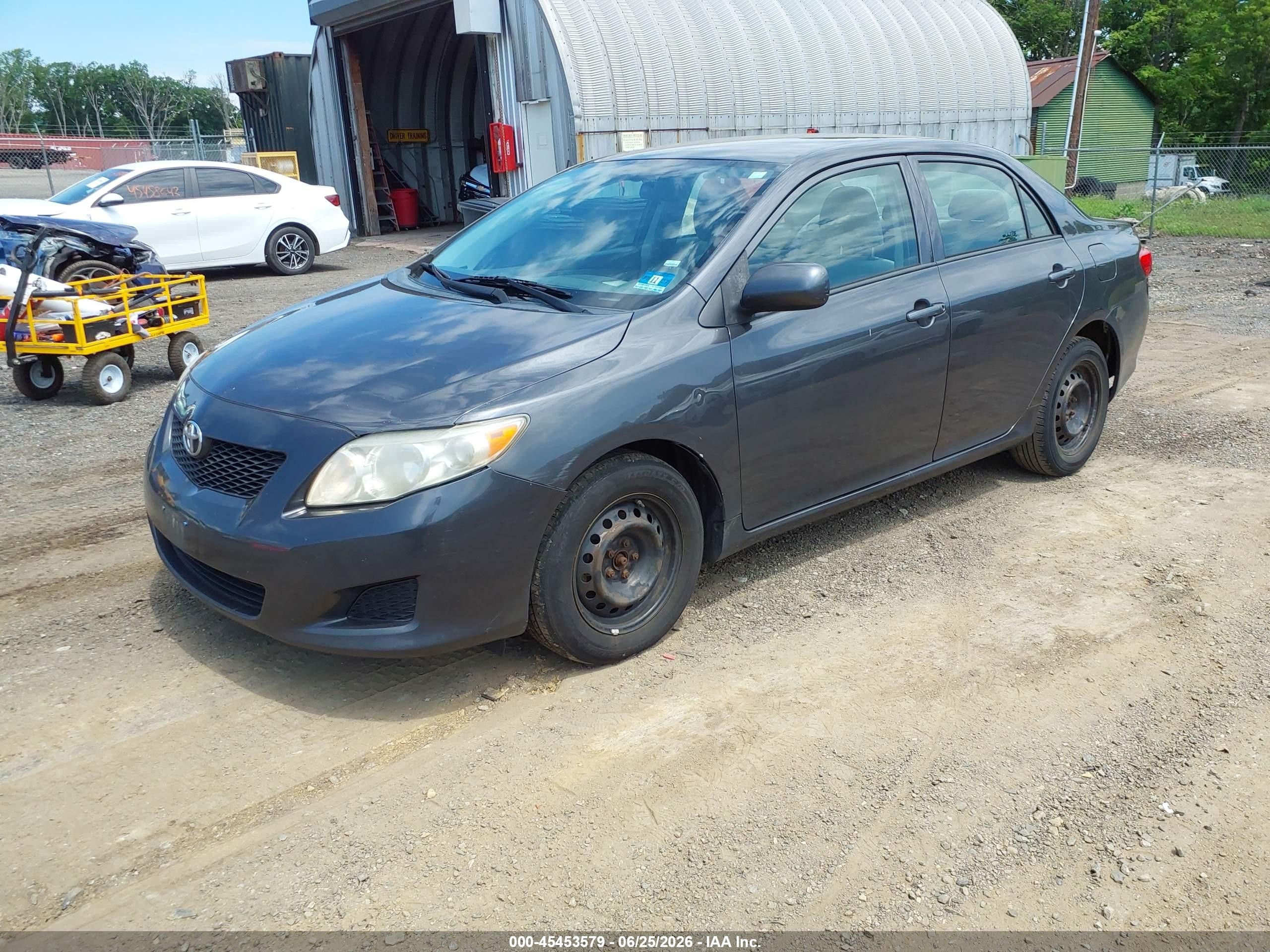 2010 Toyota Corolla Le Gray vin: 2T1BU4EE3AC215999