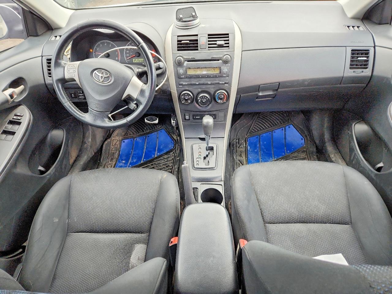 2010 Toyota Corolla Base White vin: 2T1BU4EE3AC235332