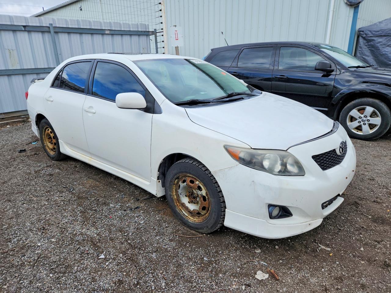2010 Toyota Corolla Base White vin: 2T1BU4EE3AC235332