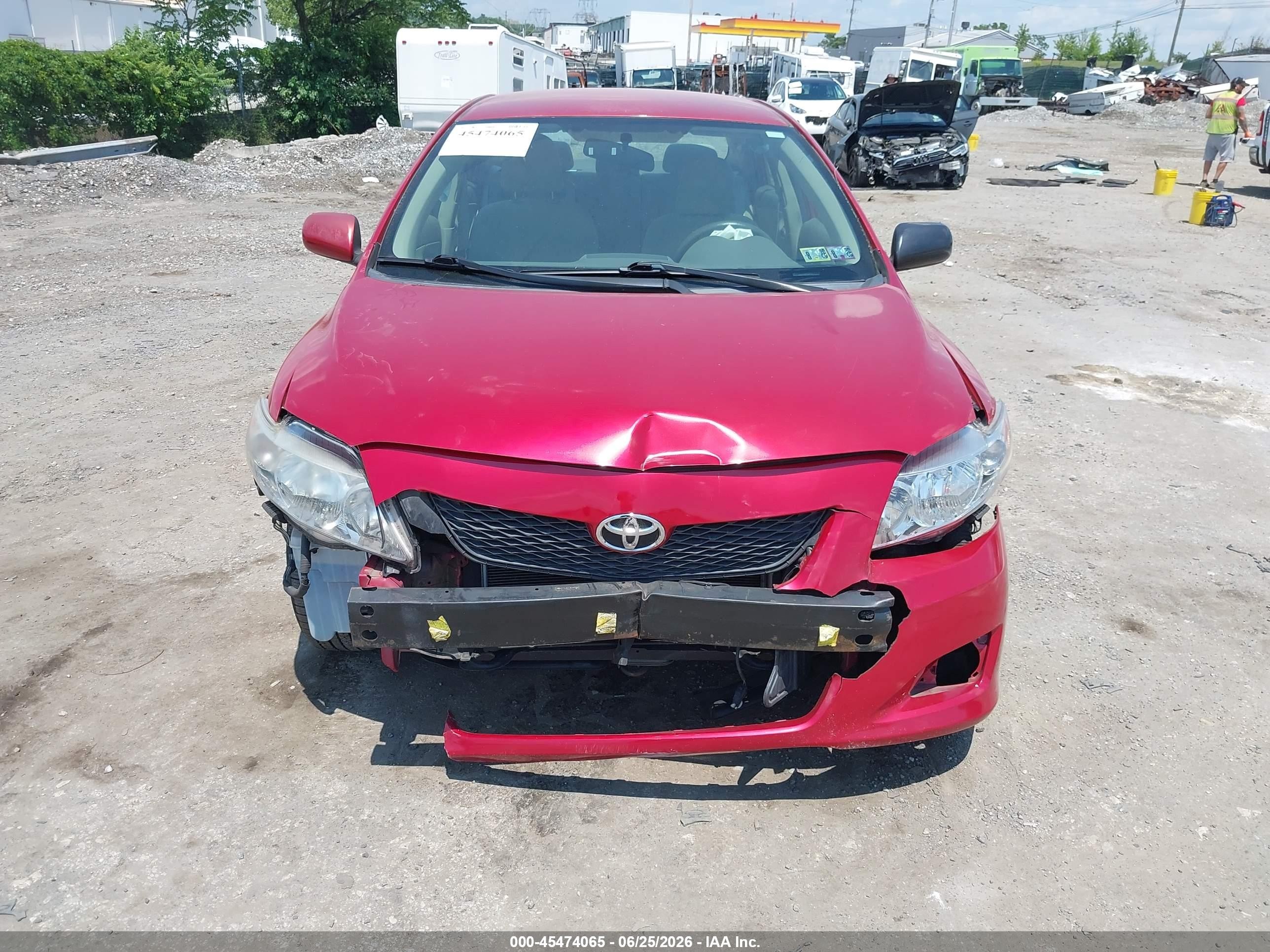2010 Toyota Corolla Le Red vin: 2T1BU4EE3AC242684