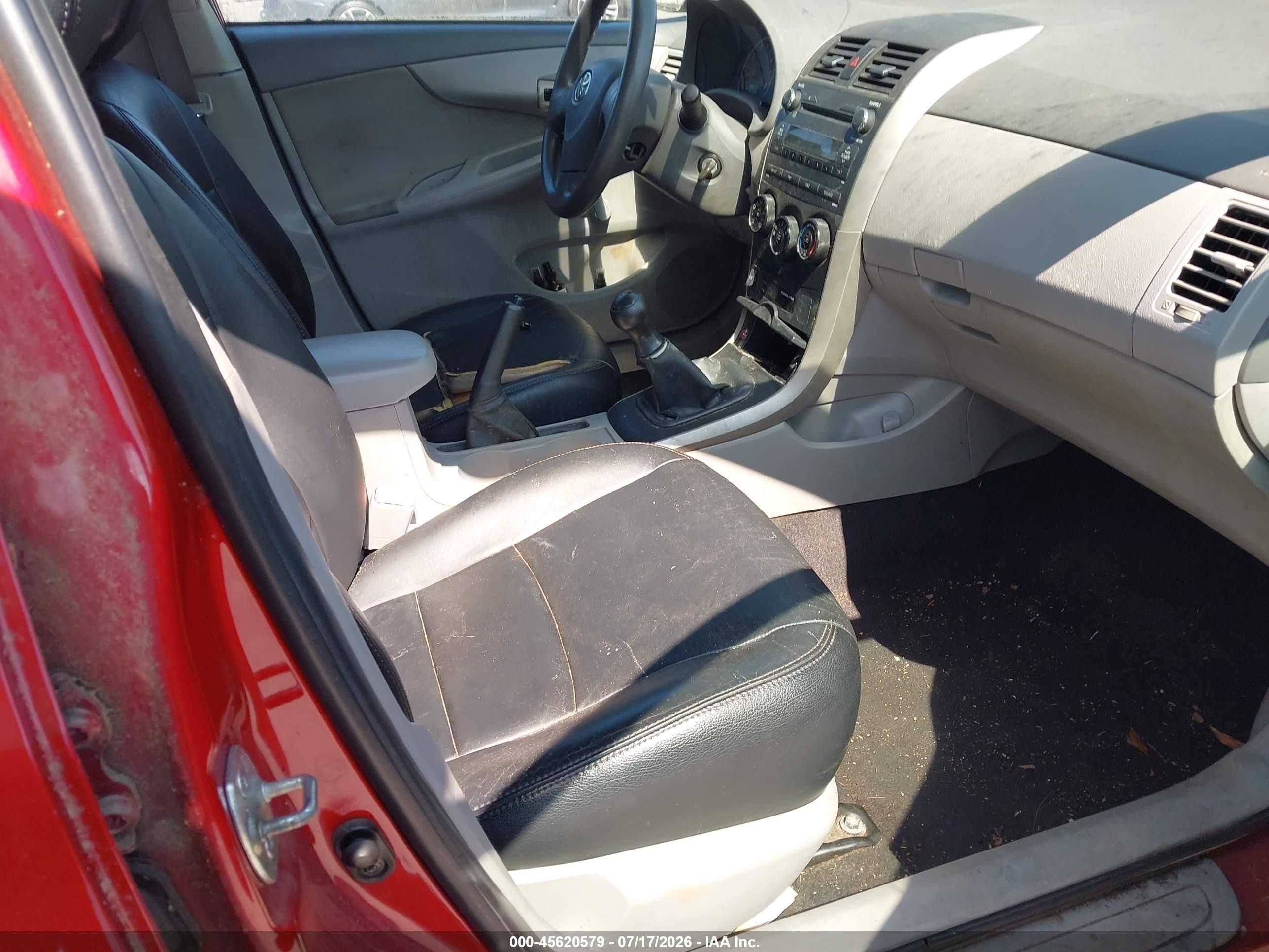 2010 Toyota Corolla   Red vin: 2T1BU4EE3AC253586