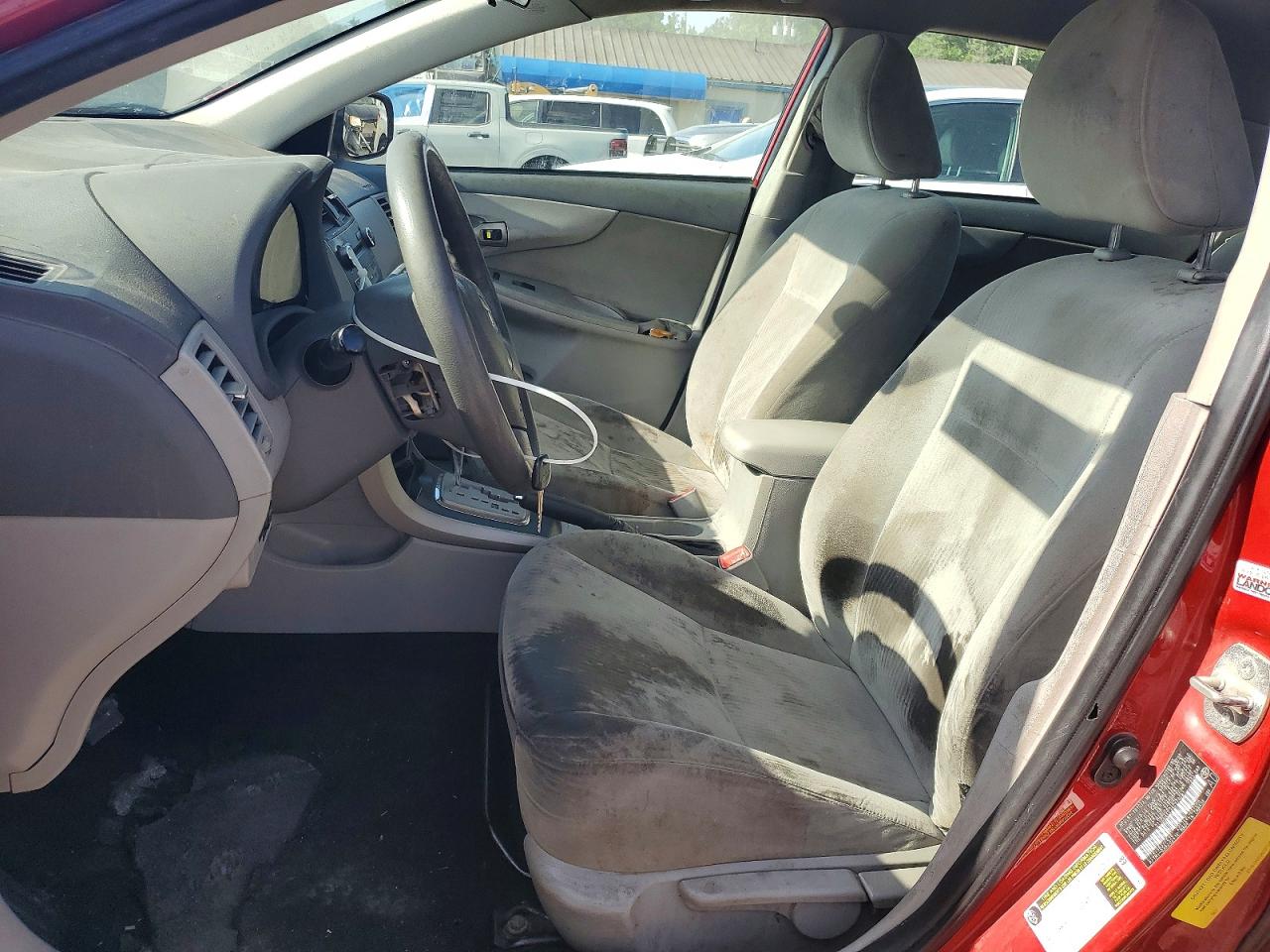 2010 Toyota Corolla Le Red vin: 2T1BU4EE3AC270081