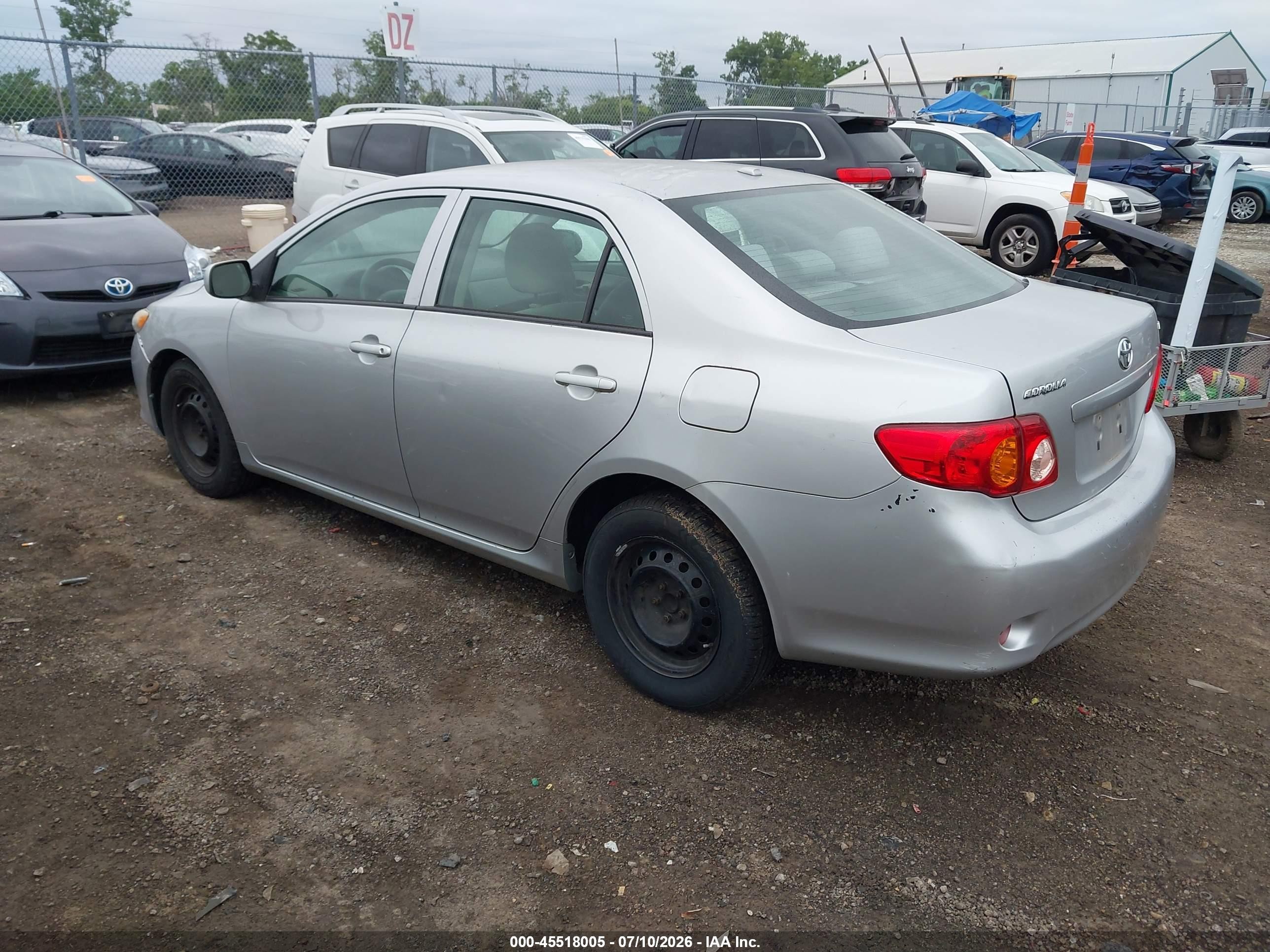 2010 Toyota Corolla Le Silver vin: 2T1BU4EE3AC279640