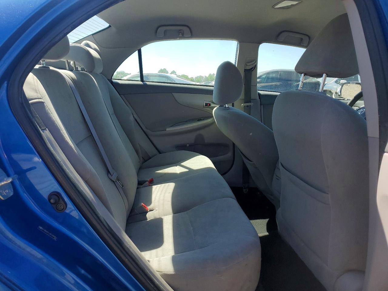 2010 Toyota Corolla Le Blue vin: 2T1BU4EE3AC284952