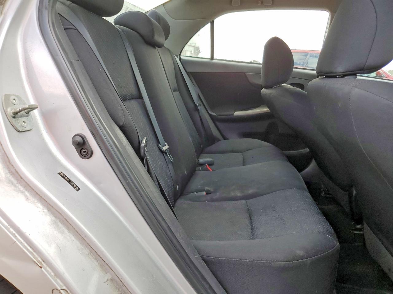 2010 Toyota Corolla S Silver vin: 2T1BU4EE3AC285454
