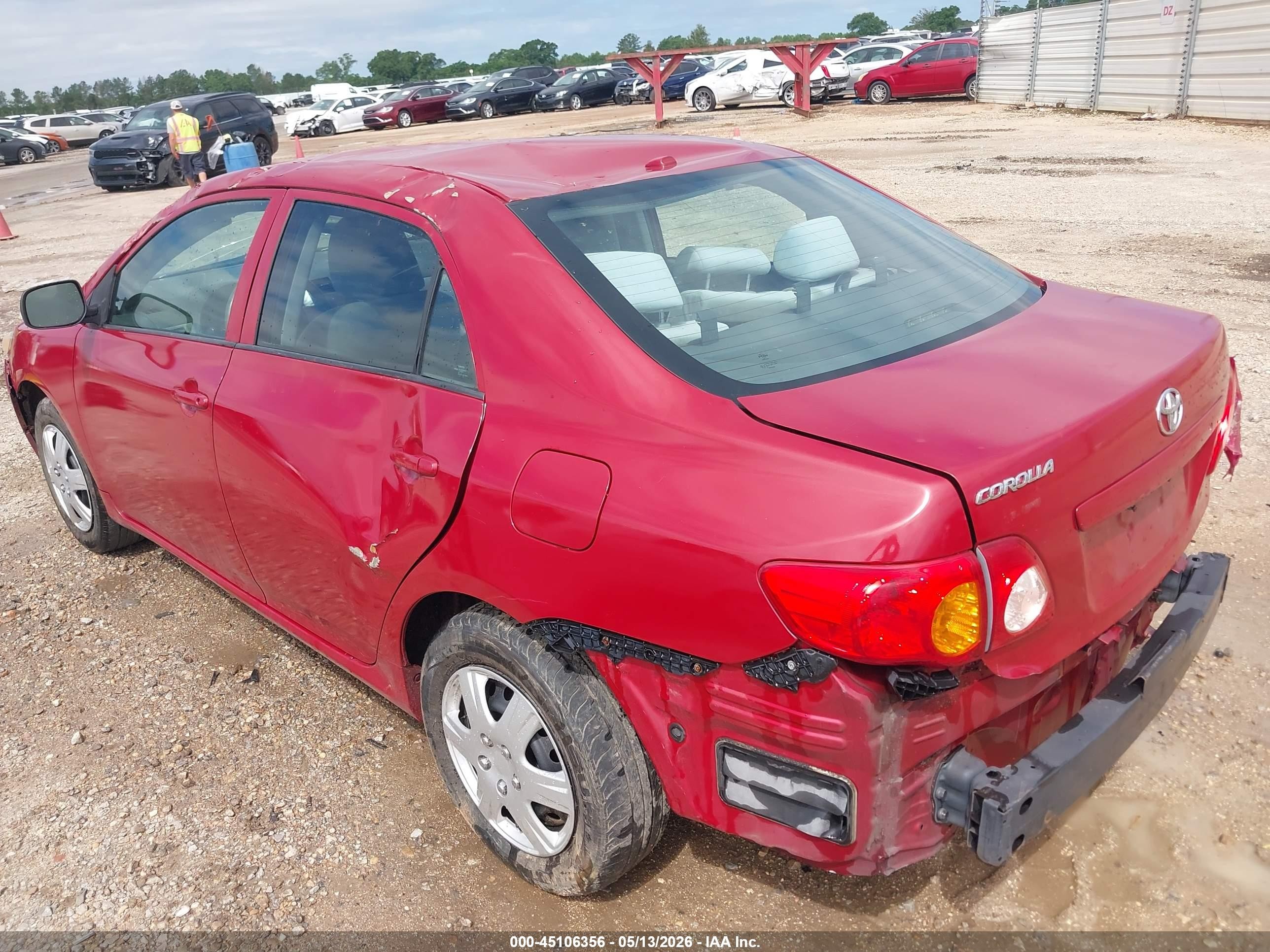 2010 Toyota Corolla Le Red vin: 2T1BU4EE3AC306724