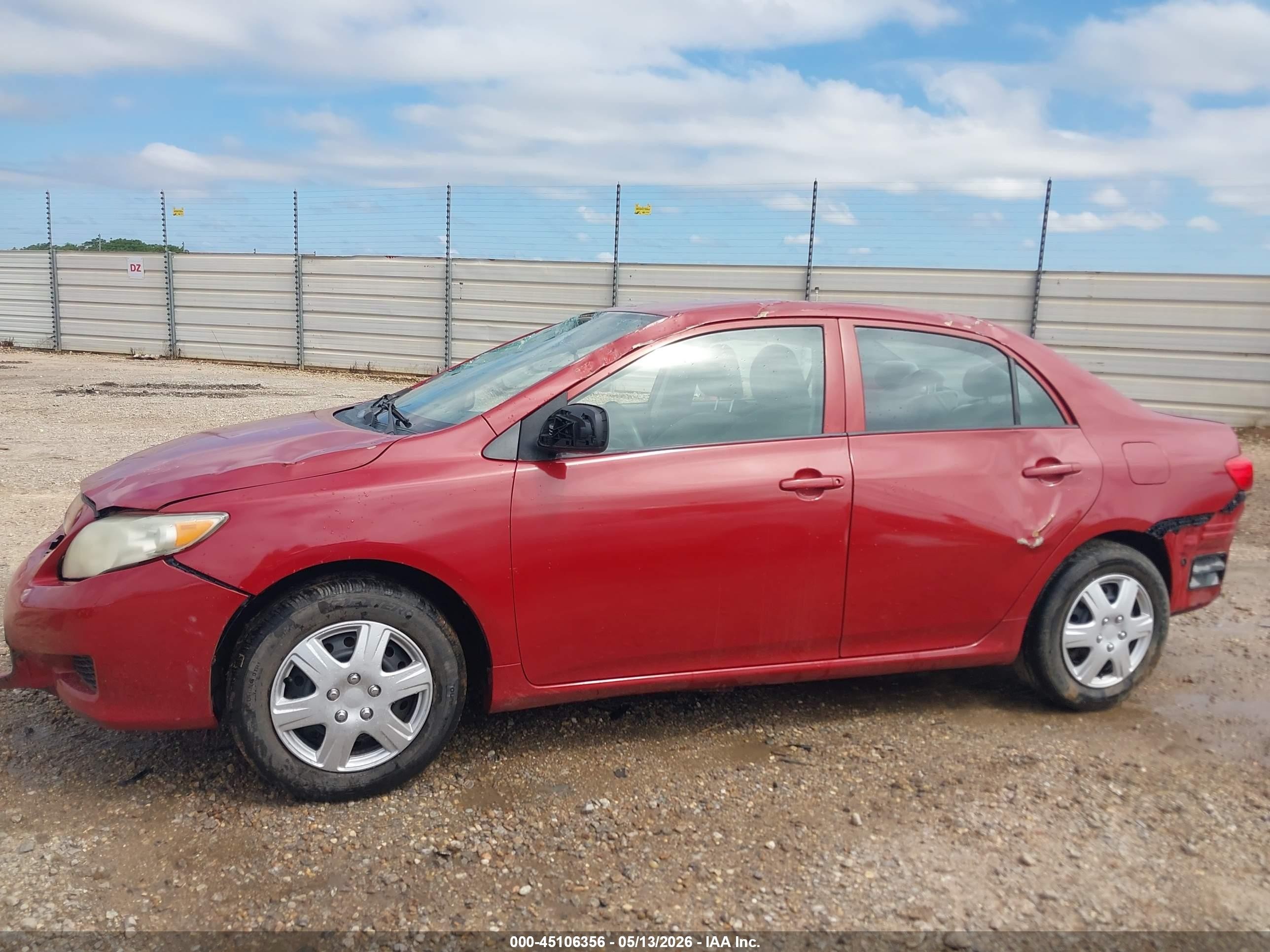 2010 Toyota Corolla Le Red vin: 2T1BU4EE3AC306724