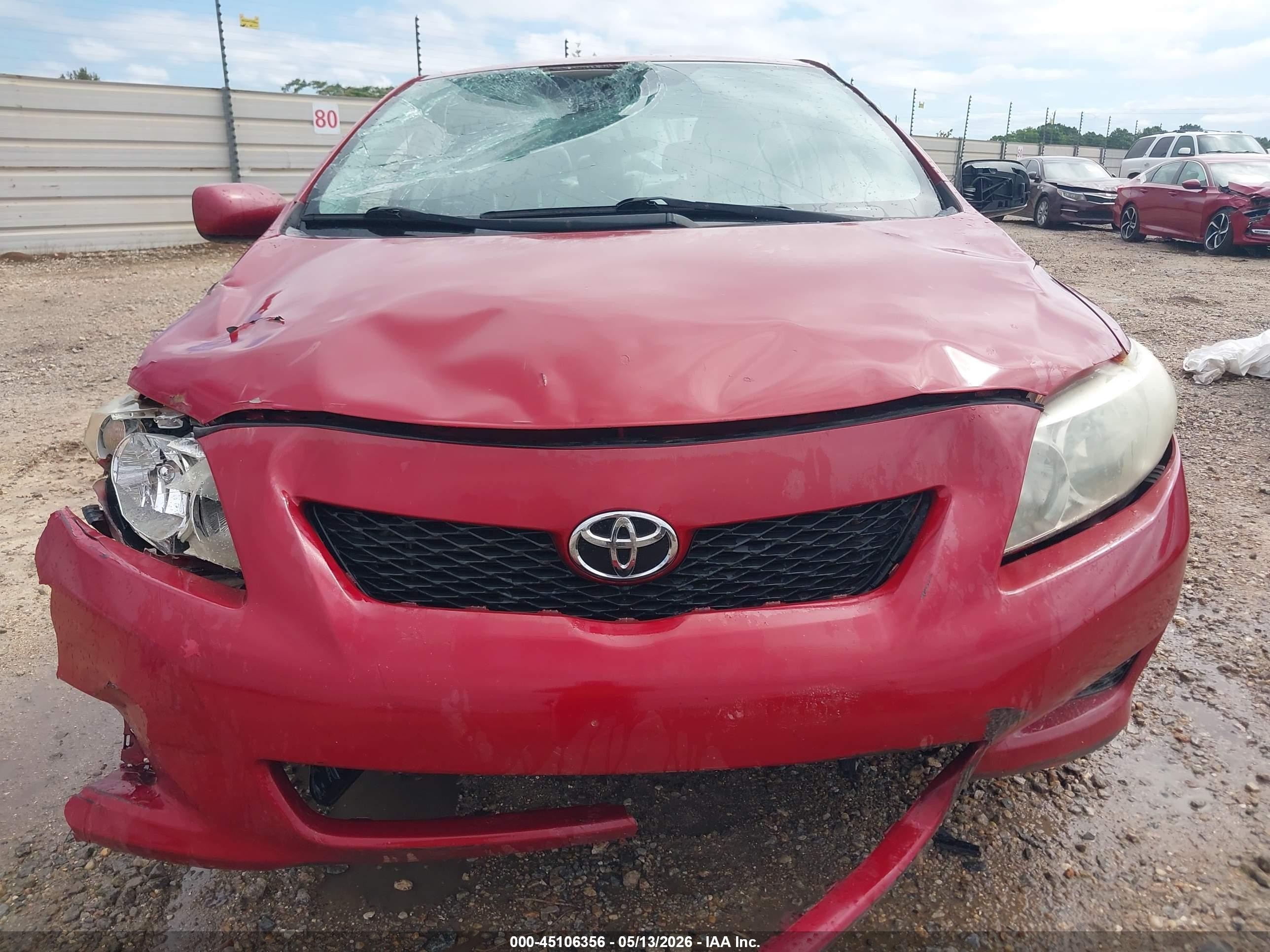 2010 Toyota Corolla Le Red vin: 2T1BU4EE3AC306724