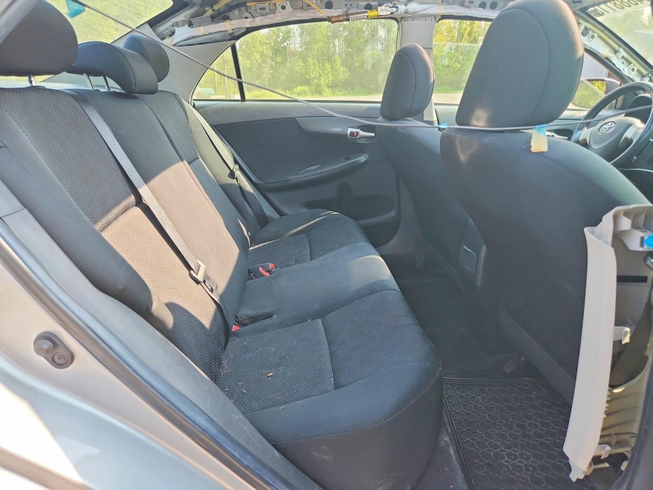 2010 Toyota Corolla Base Silver vin: 2T1BU4EE3AC347046