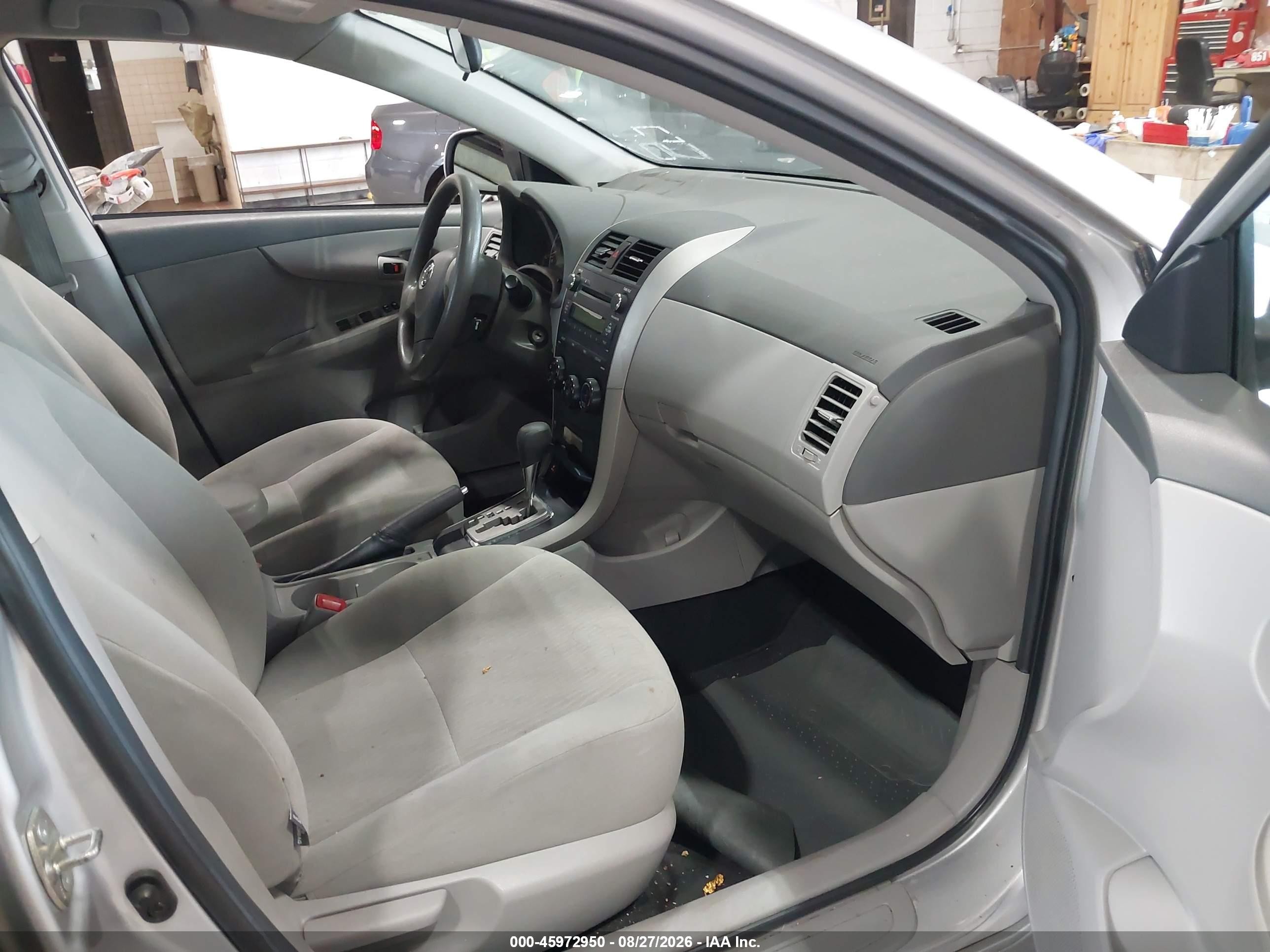2010 Toyota Corolla Le Gray vin: 2T1BU4EE3AC350027