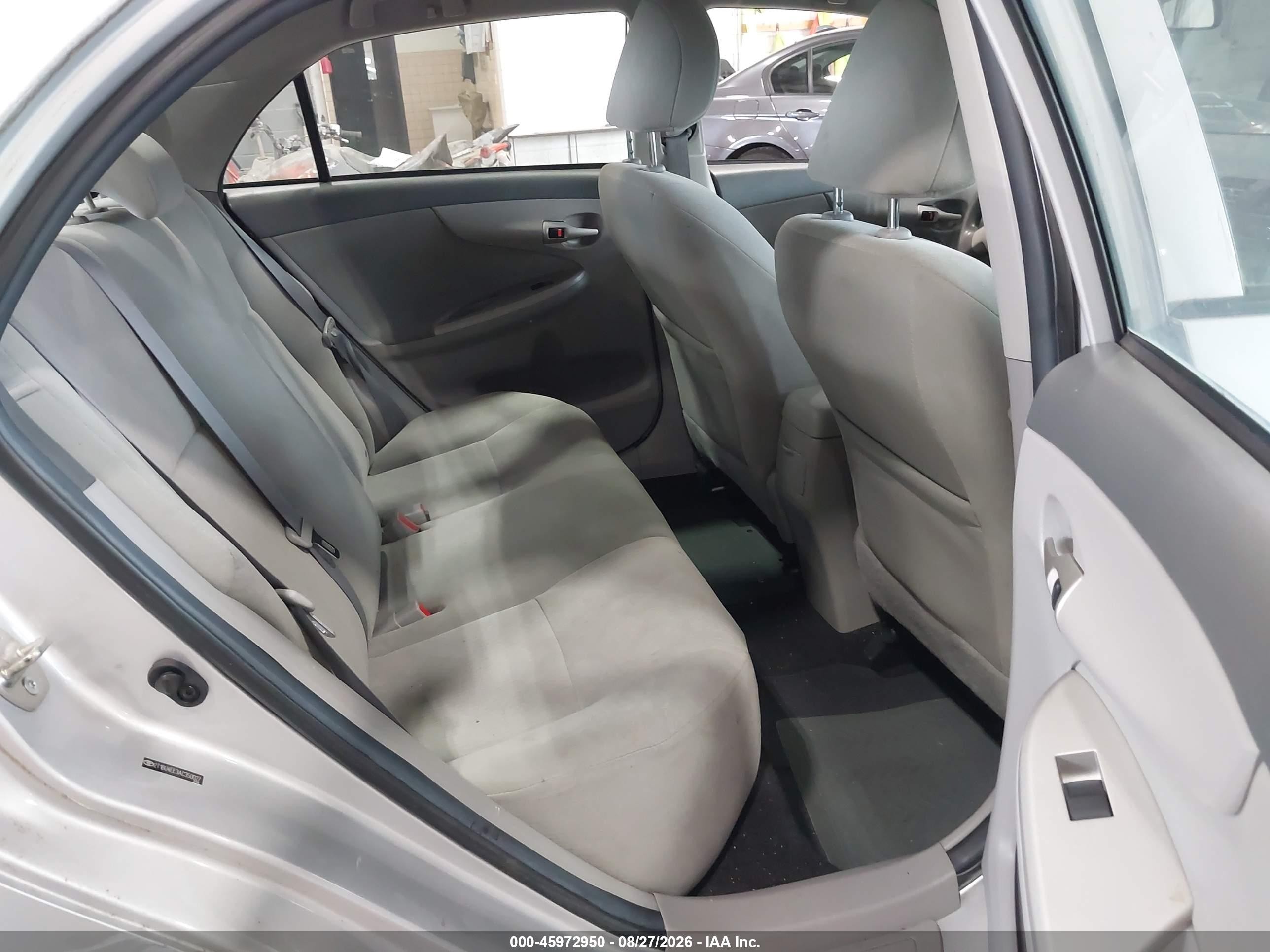 2010 Toyota Corolla Le Gray vin: 2T1BU4EE3AC350027