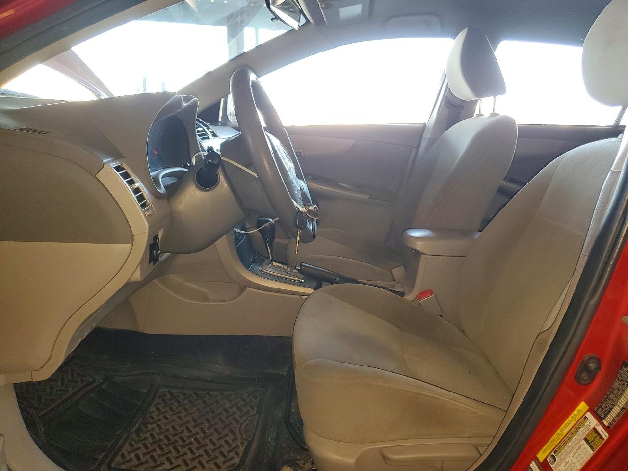 2010 Toyota Corolla Le Red vin: 2T1BU4EE3AC397347