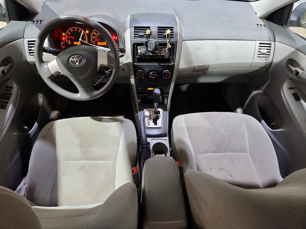 2010 Toyota Corolla Le Gray vin: 2T1BU4EE3AC419959