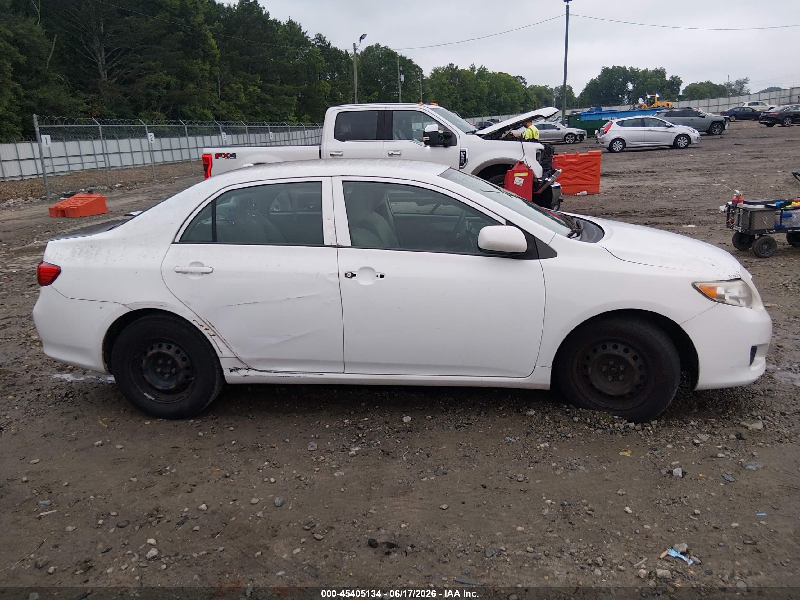 2010 Toyota Corolla Le White vin: 2T1BU4EE3AC420125