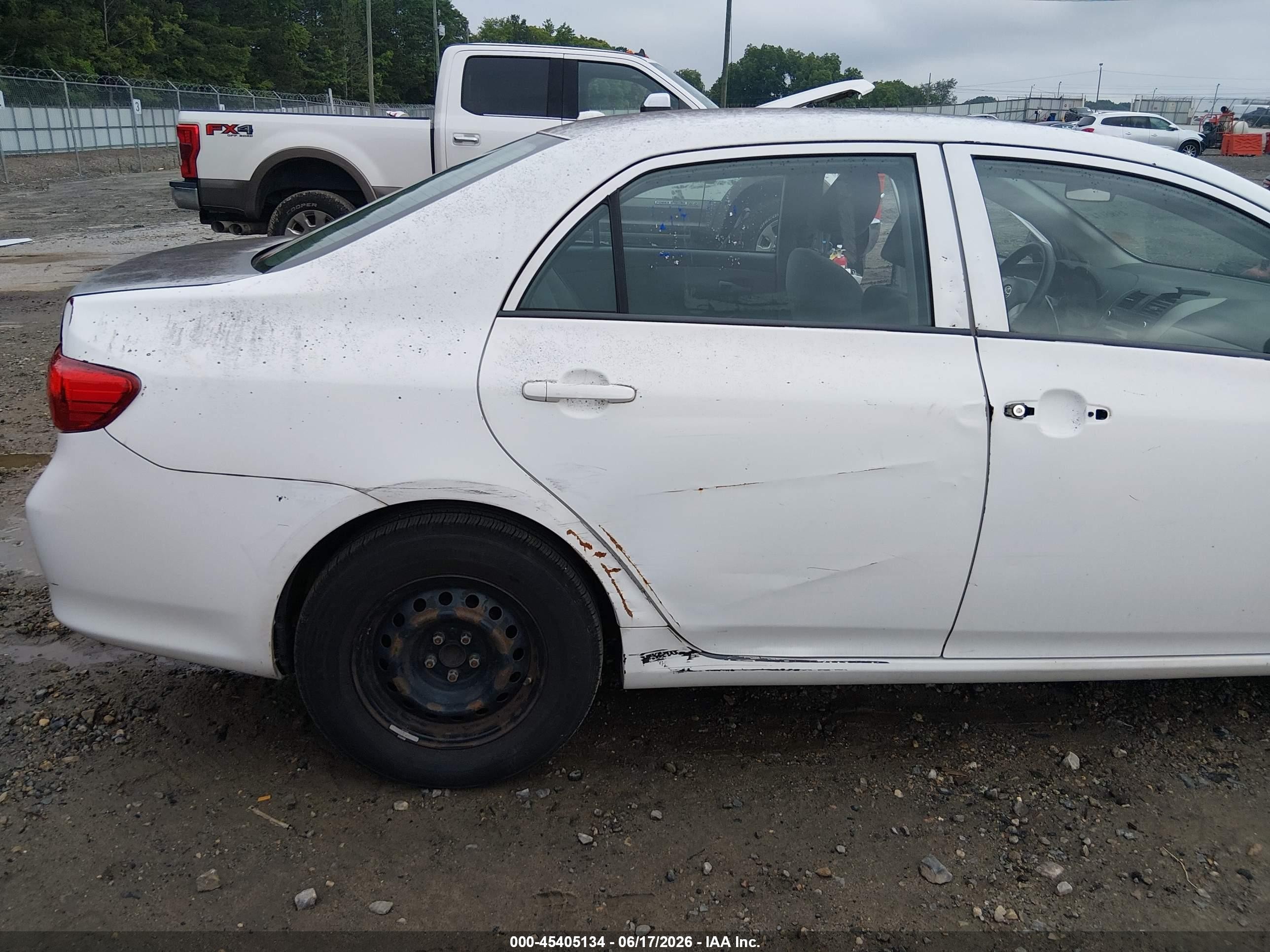 2010 Toyota Corolla Le White vin: 2T1BU4EE3AC420125
