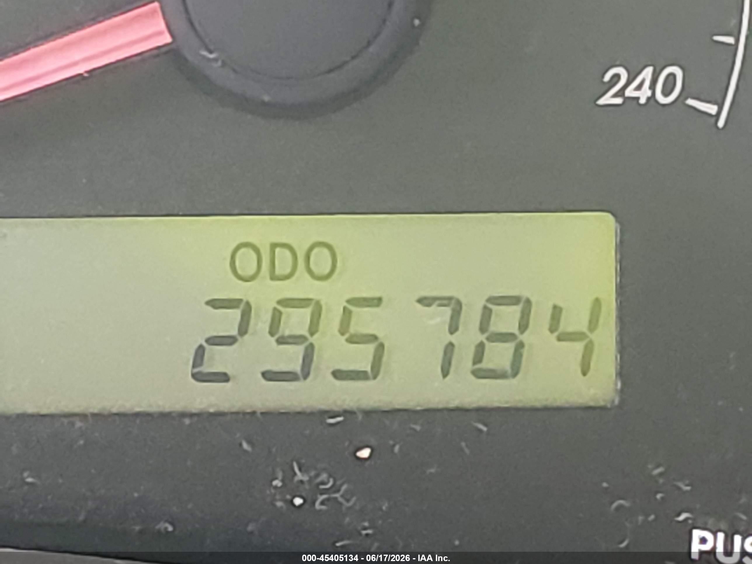 2010 Toyota Corolla Le White vin: 2T1BU4EE3AC420125