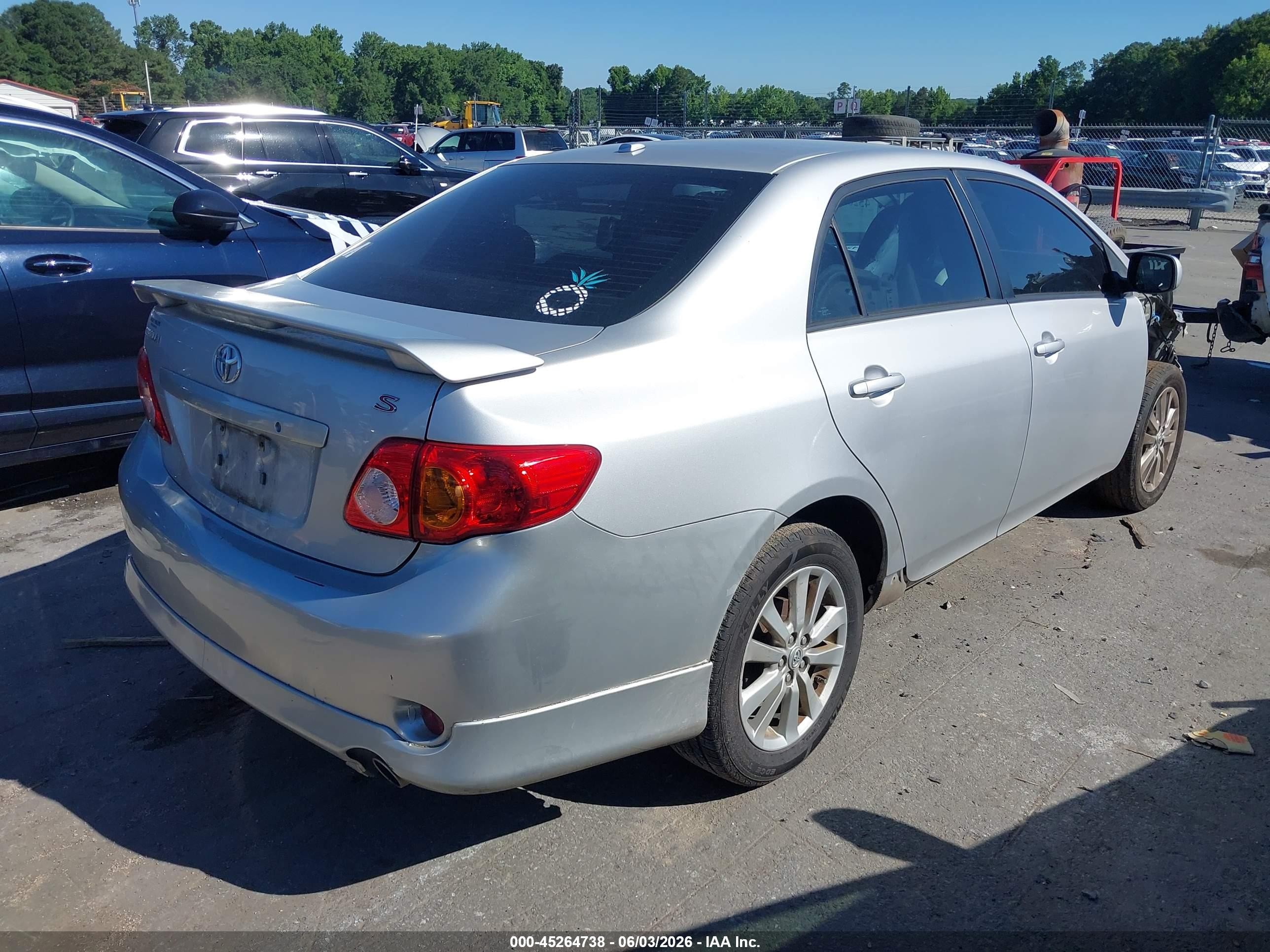 2010 Toyota Corolla S Silver vin: 2T1BU4EE3AC428323