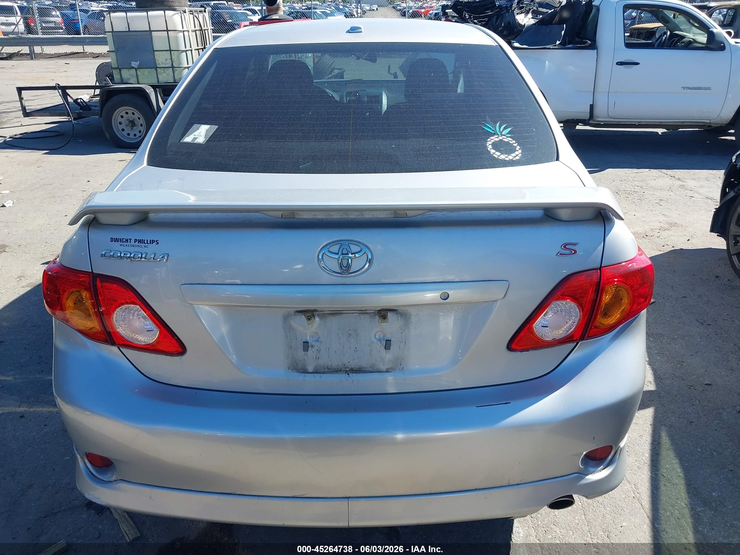 2010 Toyota Corolla S Silver vin: 2T1BU4EE3AC428323