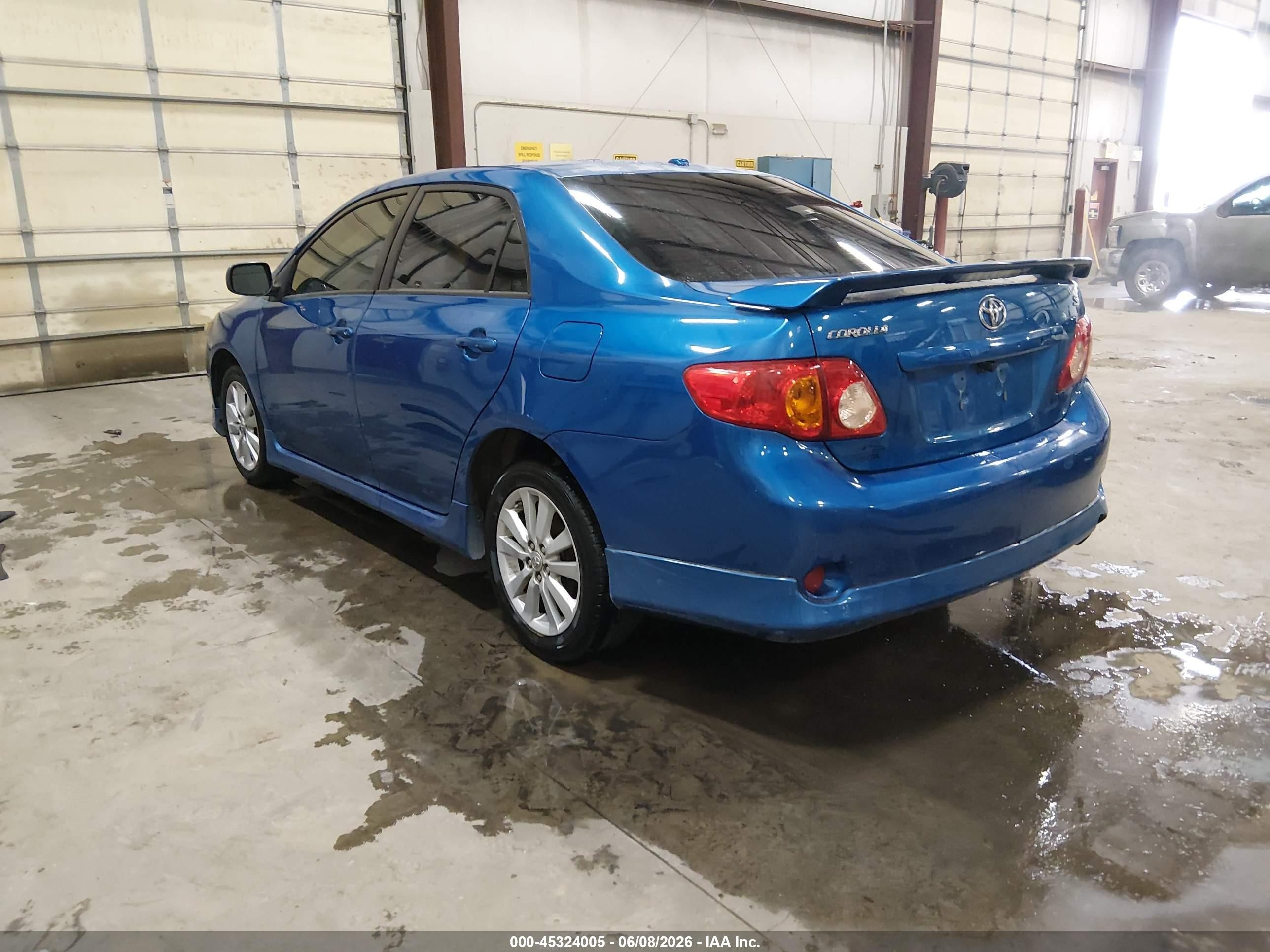 2010 Toyota Corolla S Синий vin: 2T1BU4EE3AC439256