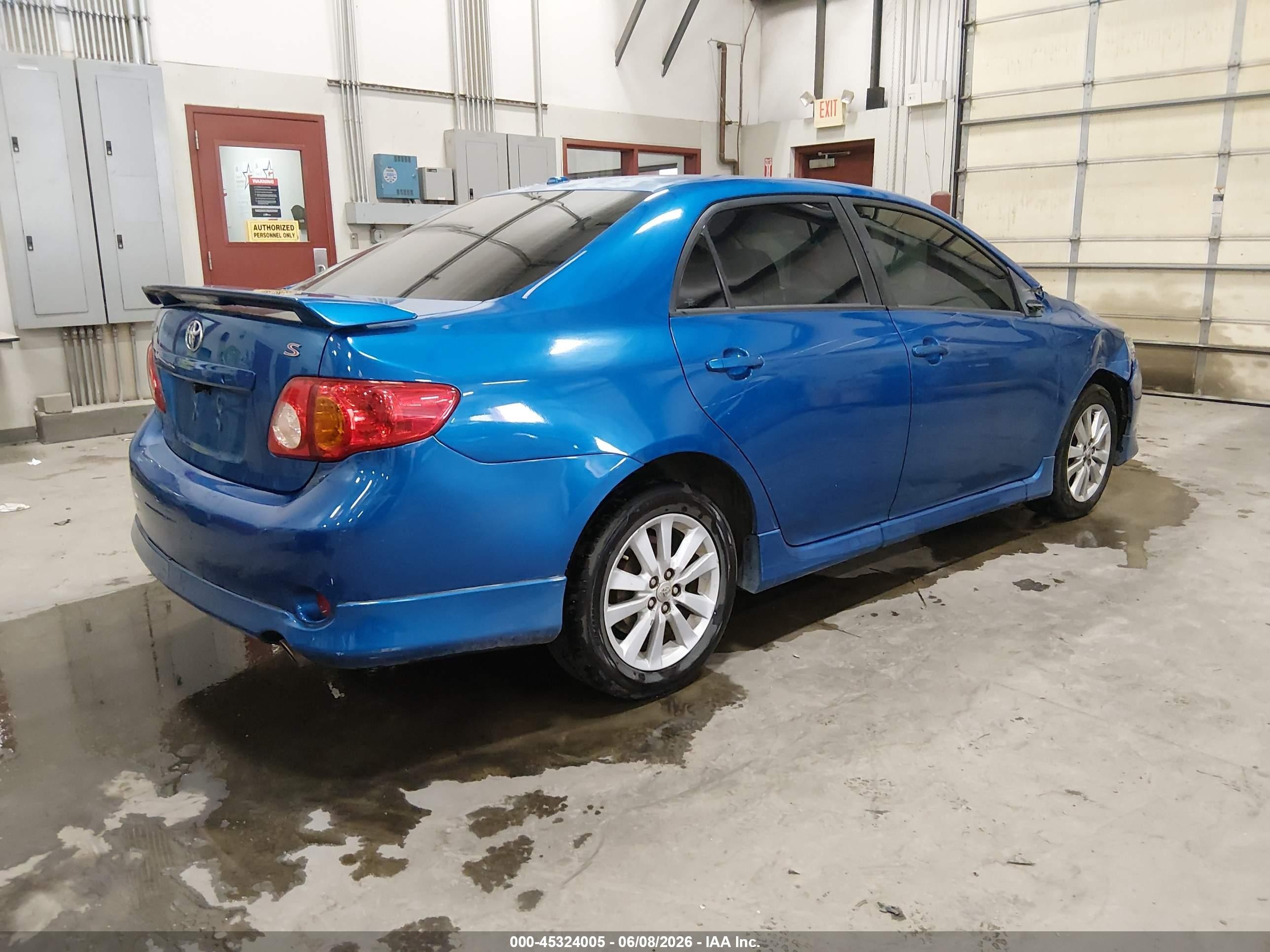 2010 Toyota Corolla S Синий vin: 2T1BU4EE3AC439256