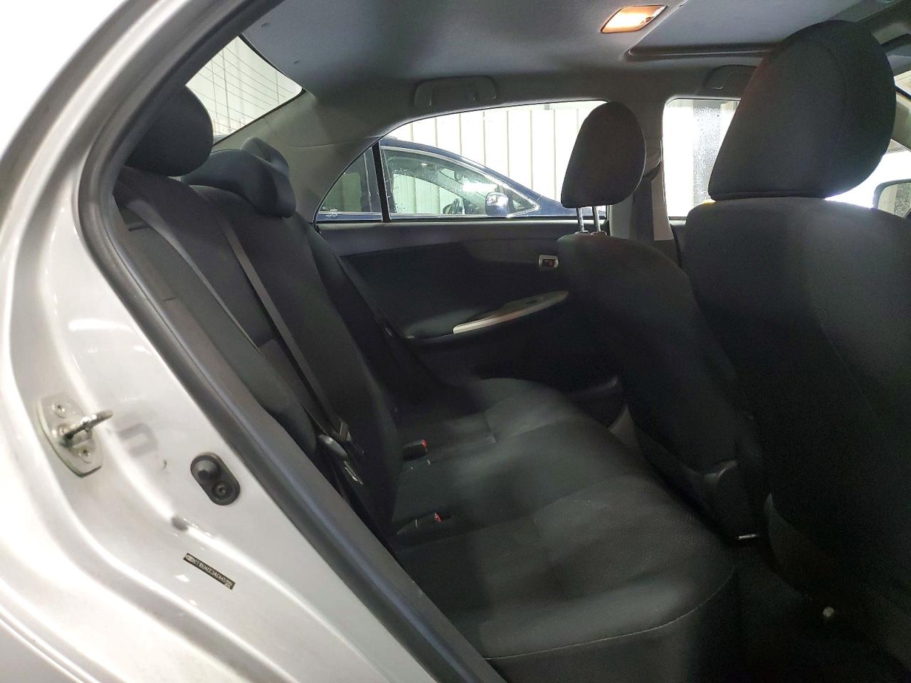 2010 Toyota Corolla S Silver vin: 2T1BU4EE3AC445199