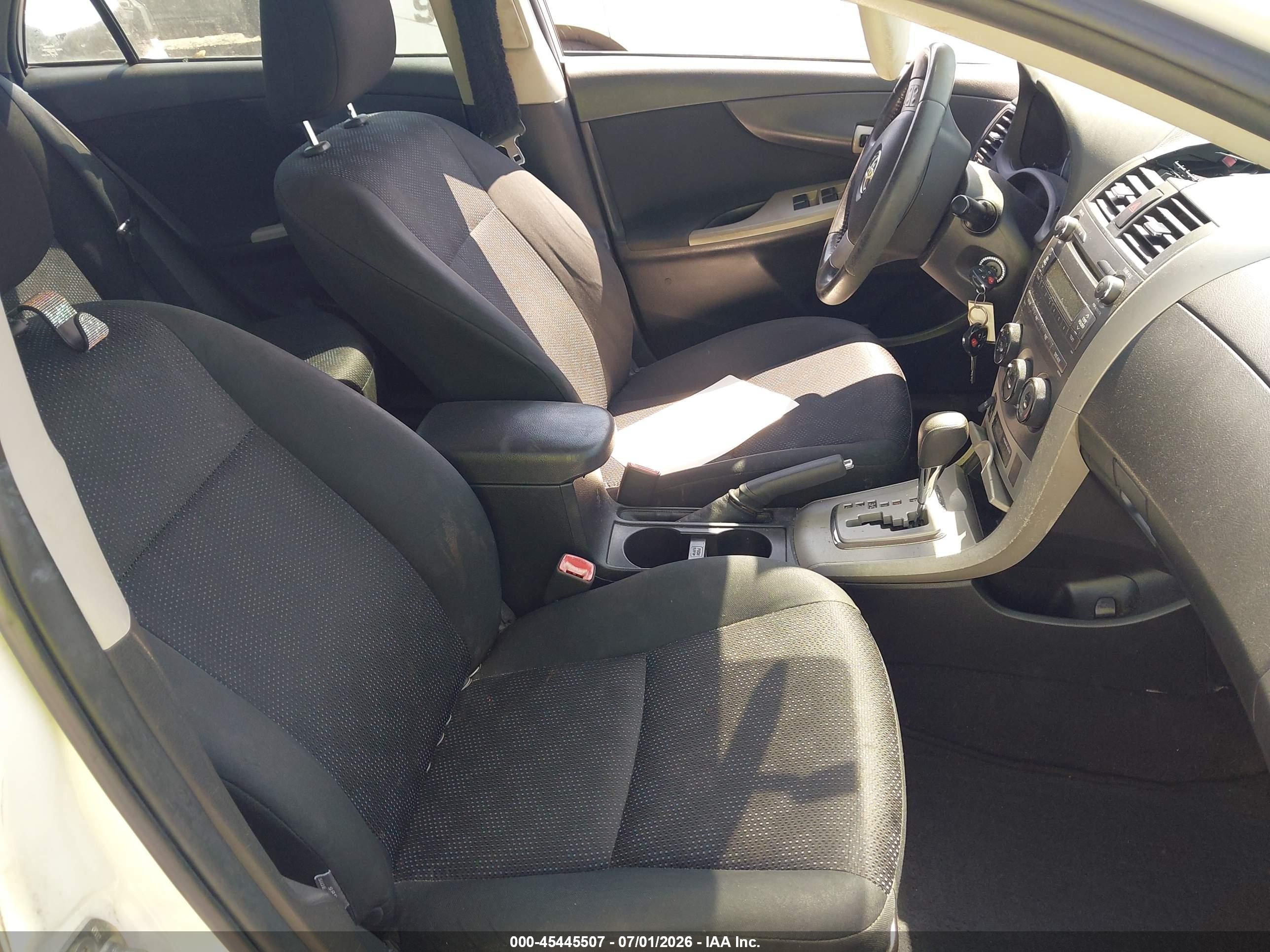 2010 Toyota Corolla S White vin: 2T1BU4EE3AC454209