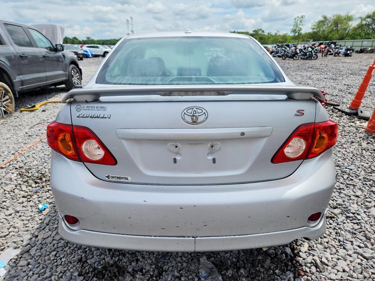 2010 Toyota Corolla S Silver vin: 2T1BU4EE3AC456252