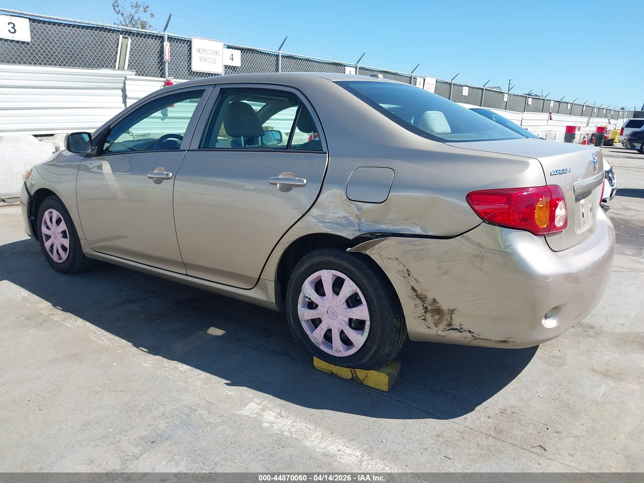 2010 Toyota Corolla Le Золотой vin: 2T1BU4EE3AC465520
