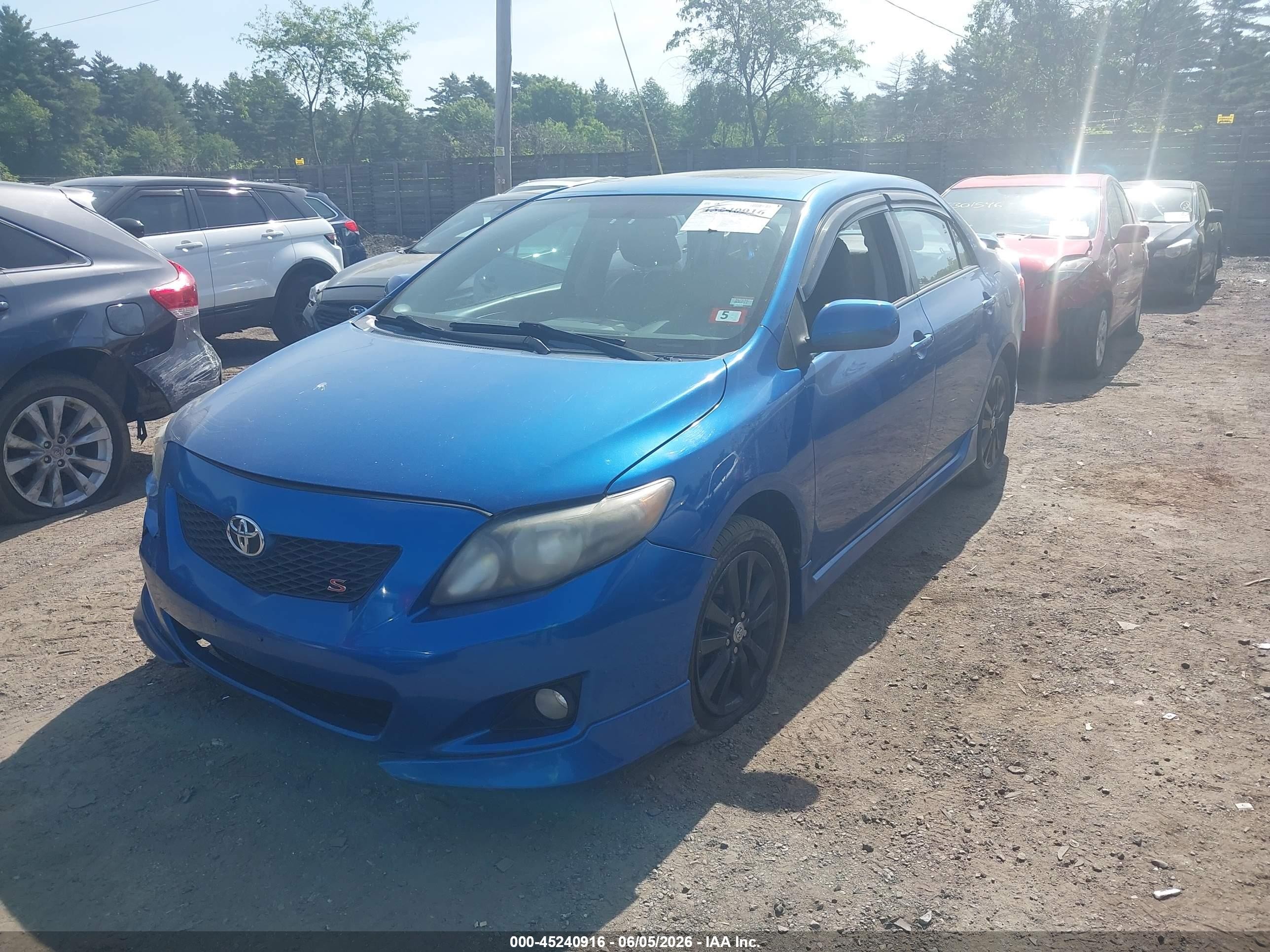 2010 Toyota Corolla S Синий vin: 2T1BU4EE3AC465758