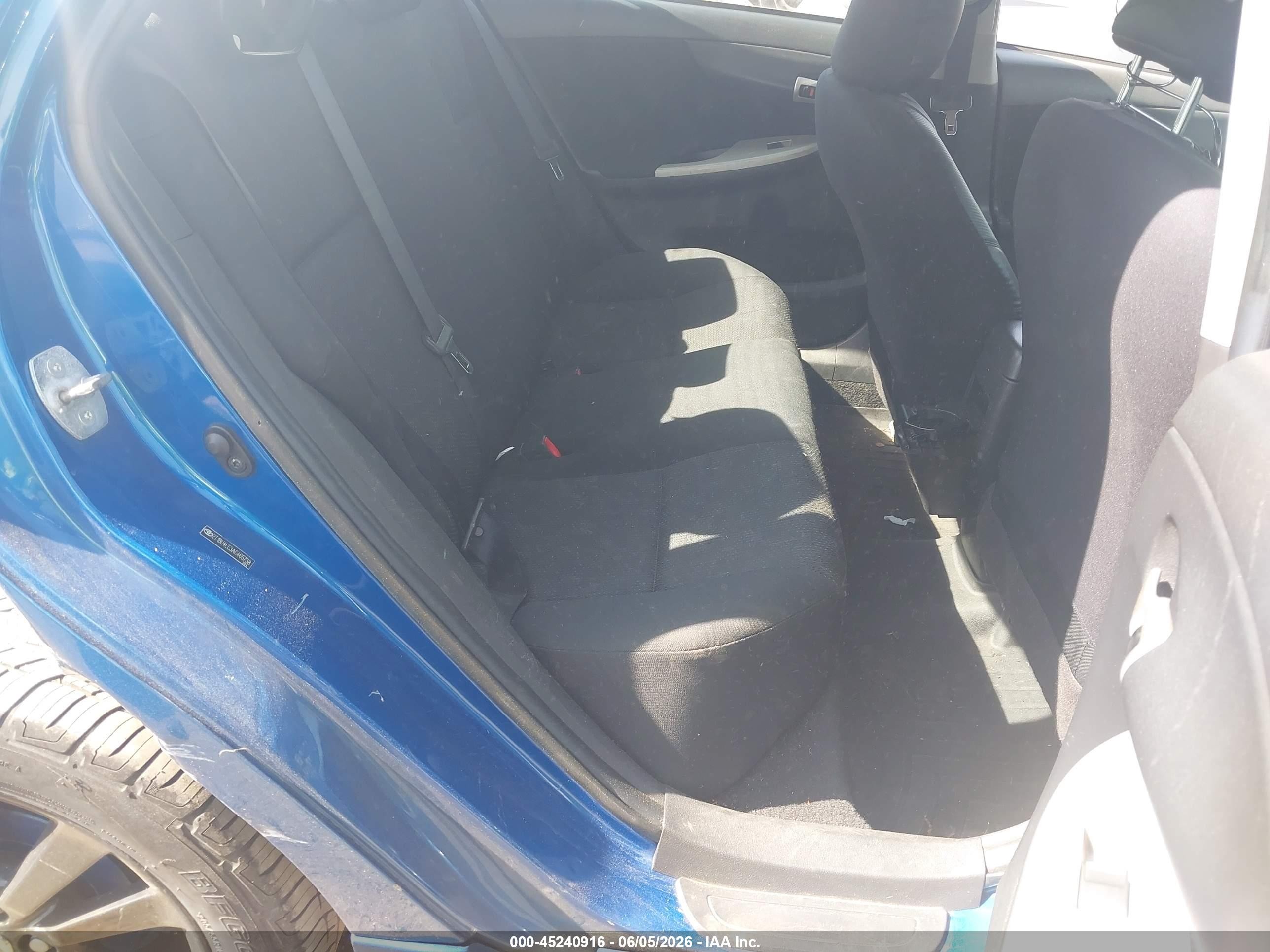 2010 Toyota Corolla S Синий vin: 2T1BU4EE3AC465758