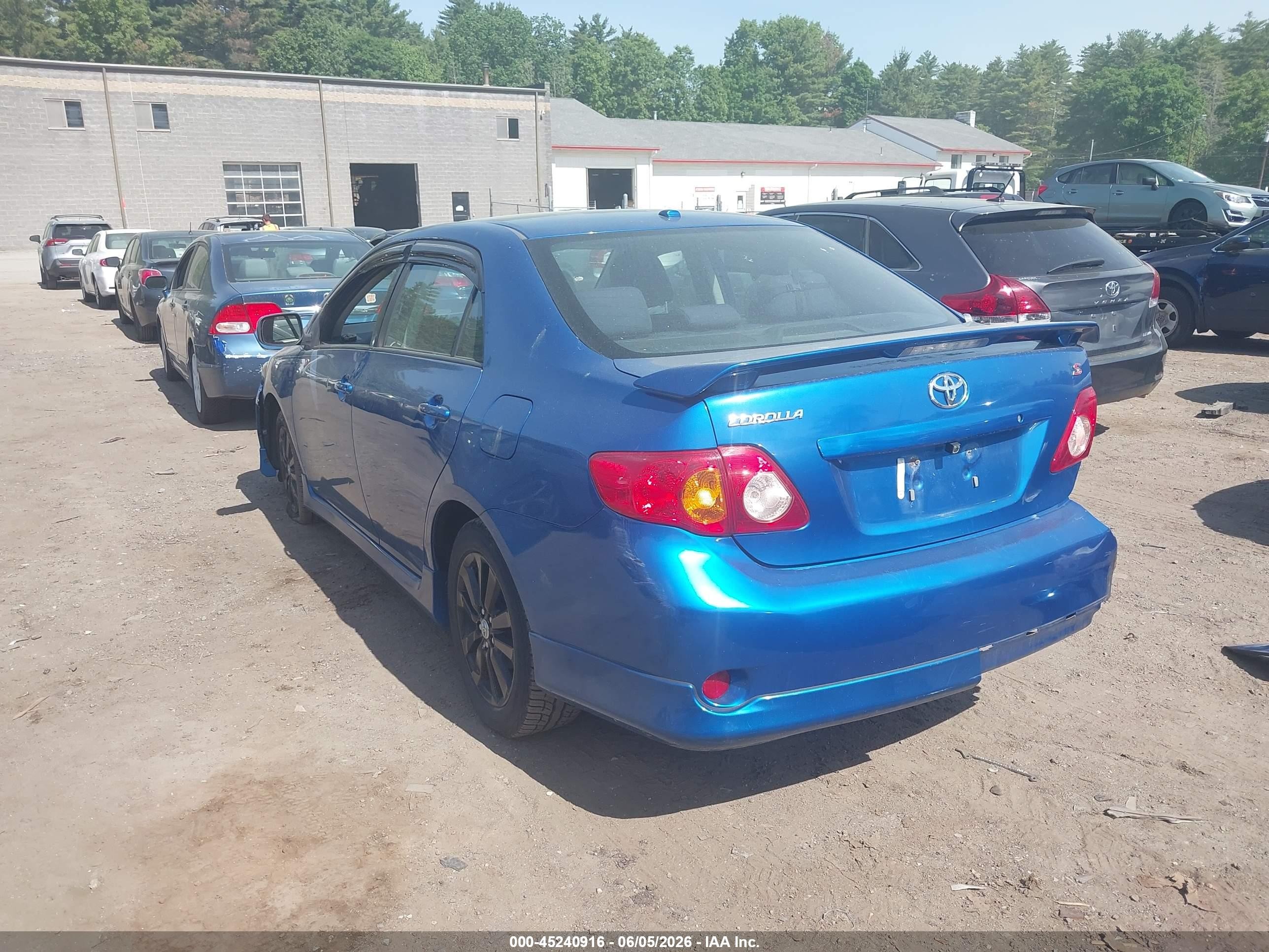 2010 Toyota Corolla S Синий vin: 2T1BU4EE3AC465758