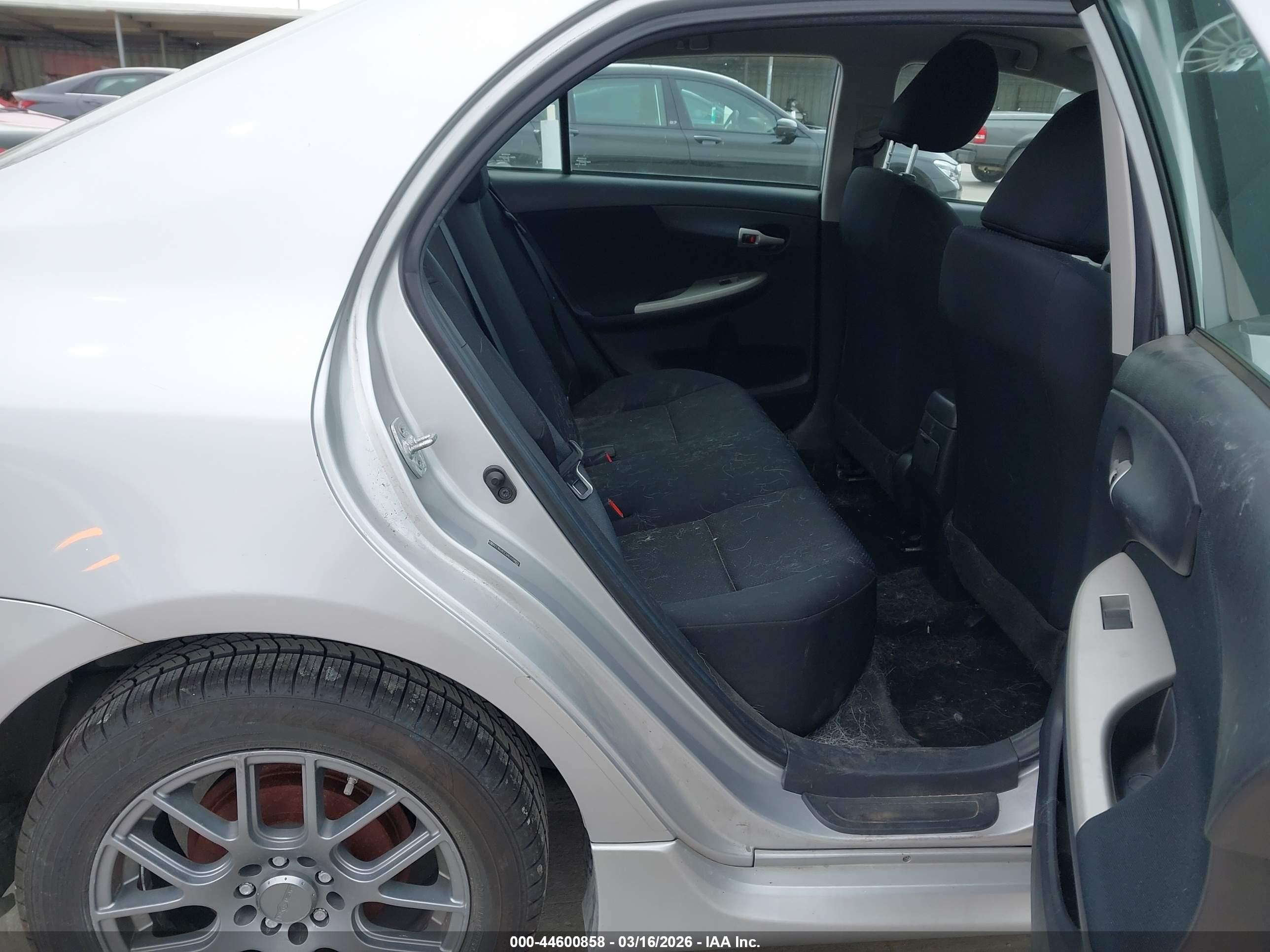 2010 Toyota Corolla S Silver vin: 2T1BU4EE3AC470863