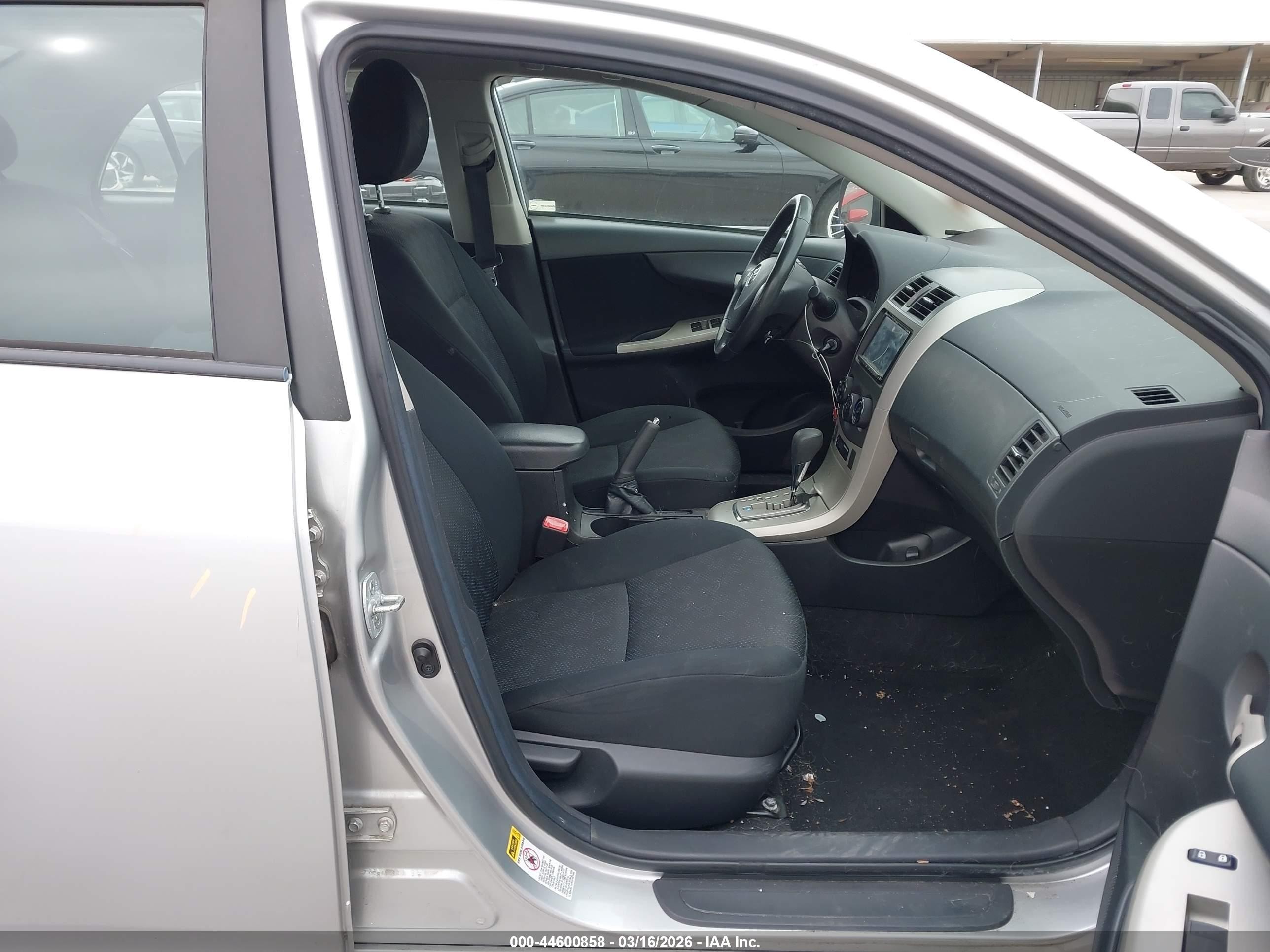 2010 Toyota Corolla S Silver vin: 2T1BU4EE3AC470863