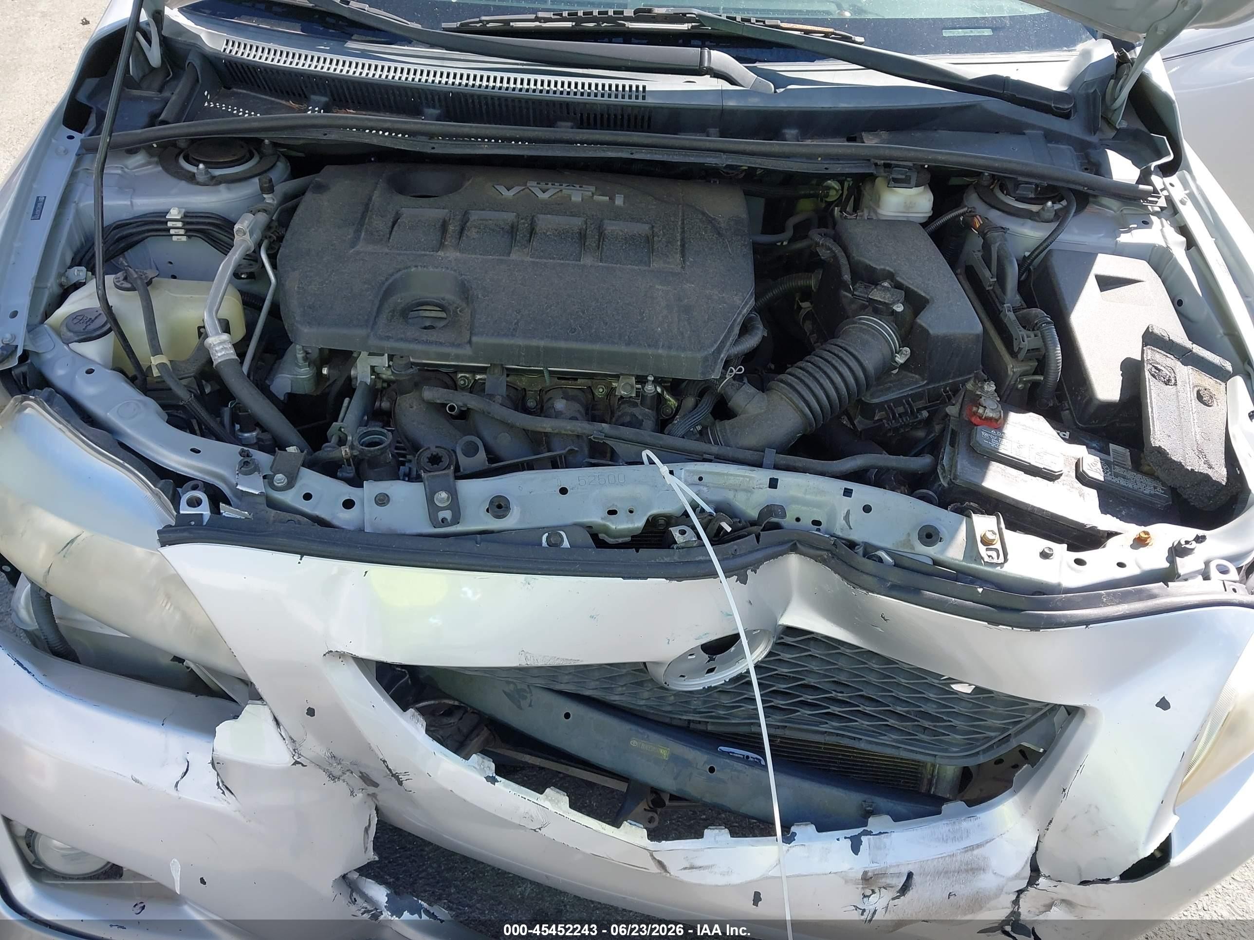 2010 Toyota Corolla S Серебряный vin: 2T1BU4EE3AC471012