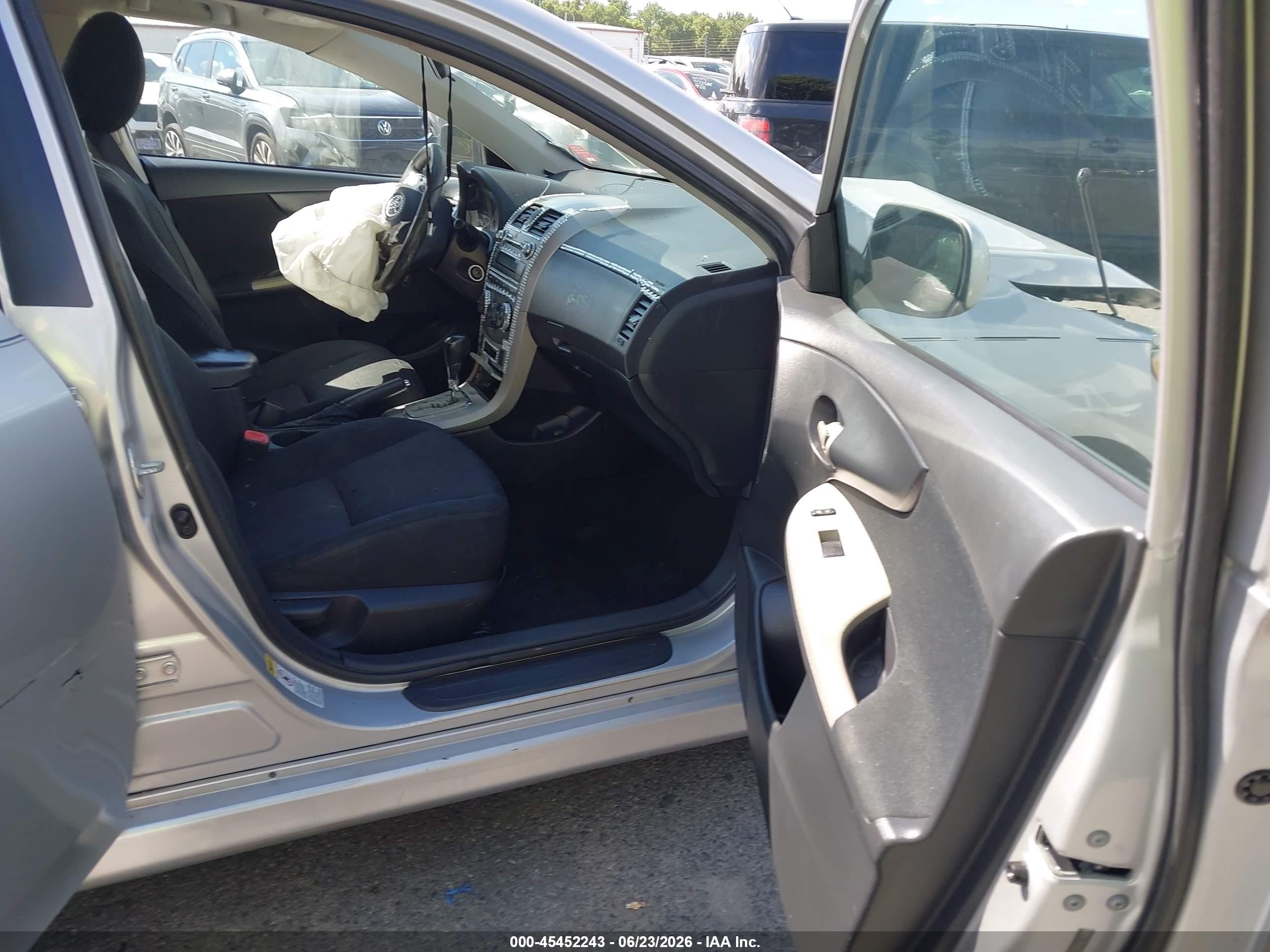 2010 Toyota Corolla S Серебряный vin: 2T1BU4EE3AC471012