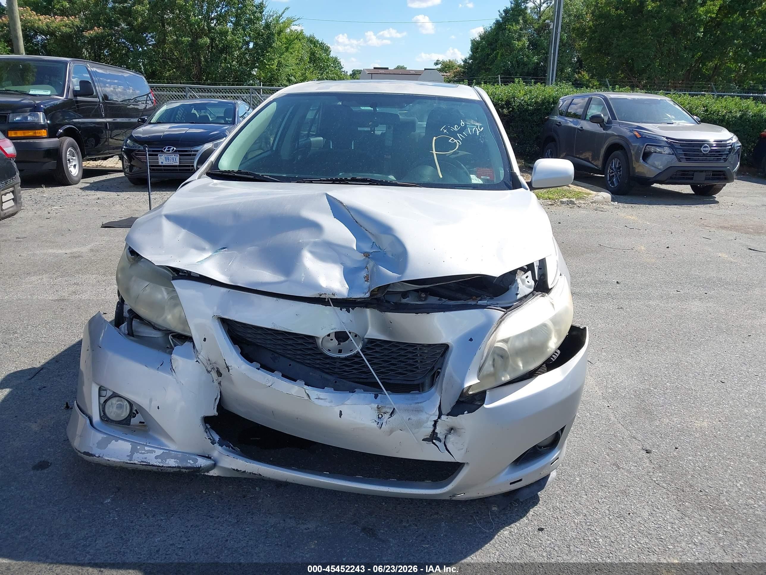 2010 Toyota Corolla S Серебряный vin: 2T1BU4EE3AC471012