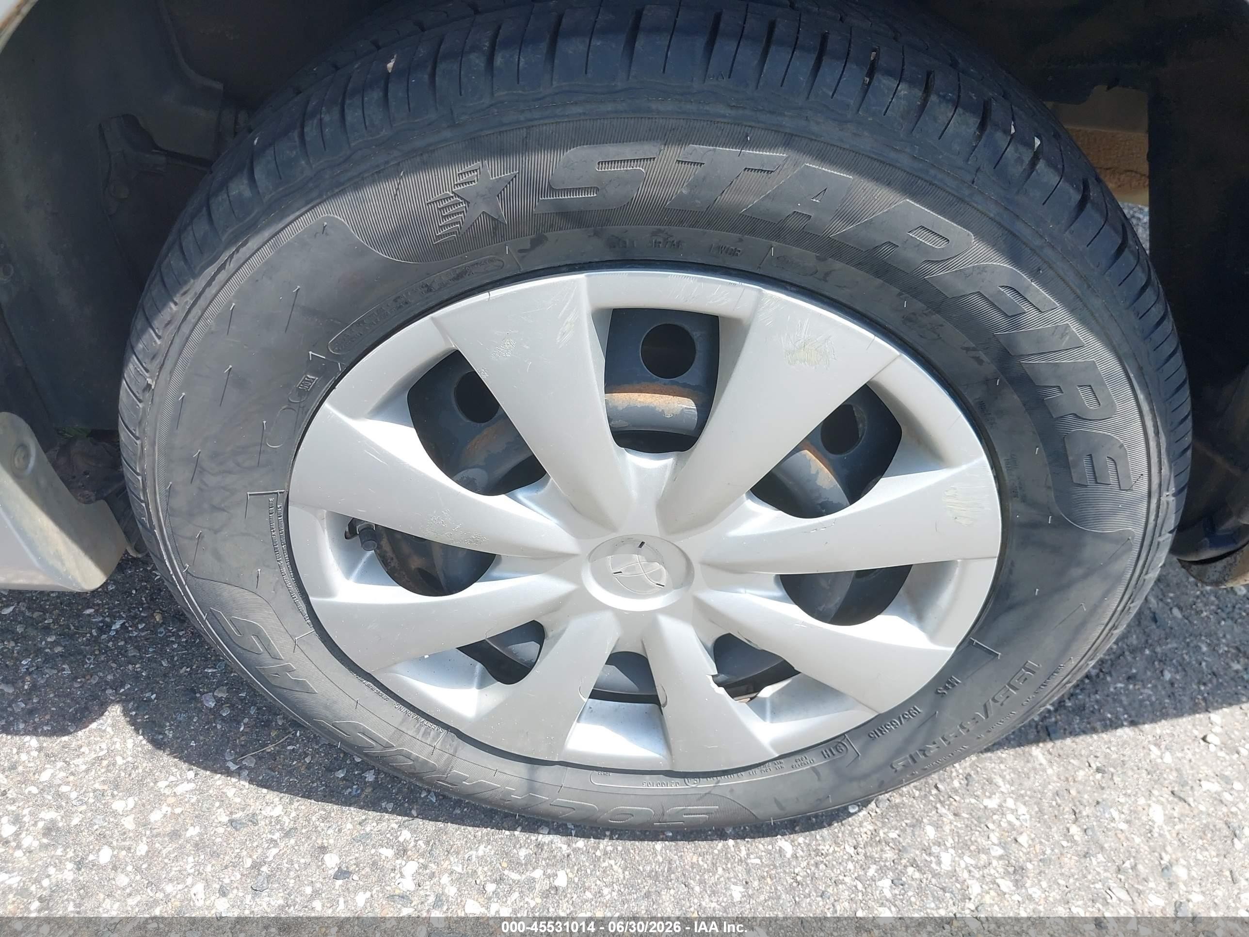 2010 Toyota Corolla Le Silver vin: 2T1BU4EE3AC503179