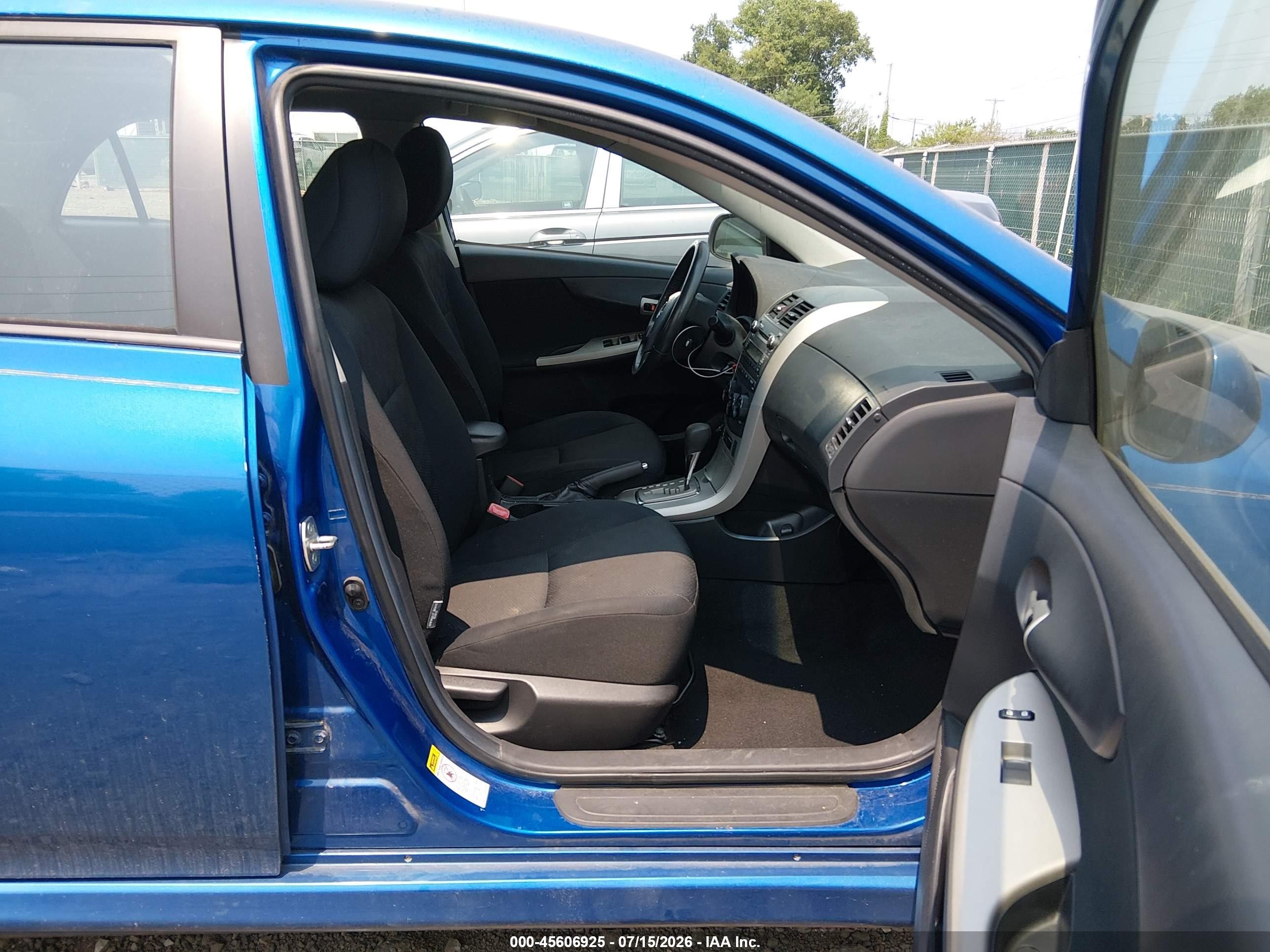 2010 Toyota Corolla S Blue vin: 2T1BU4EE3AC507474