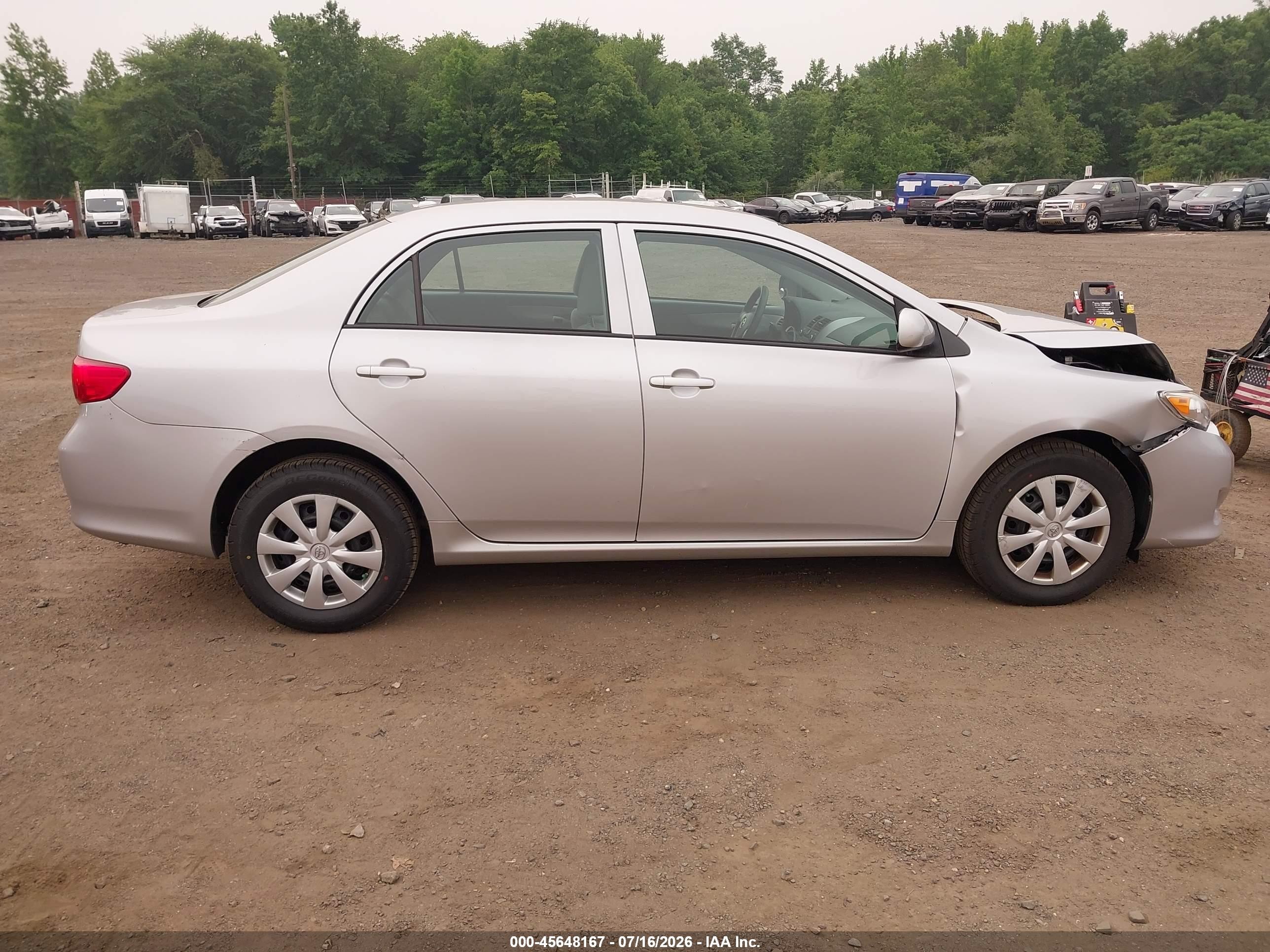 2010 Toyota Corolla Le Silver vin: 2T1BU4EE3AC522363