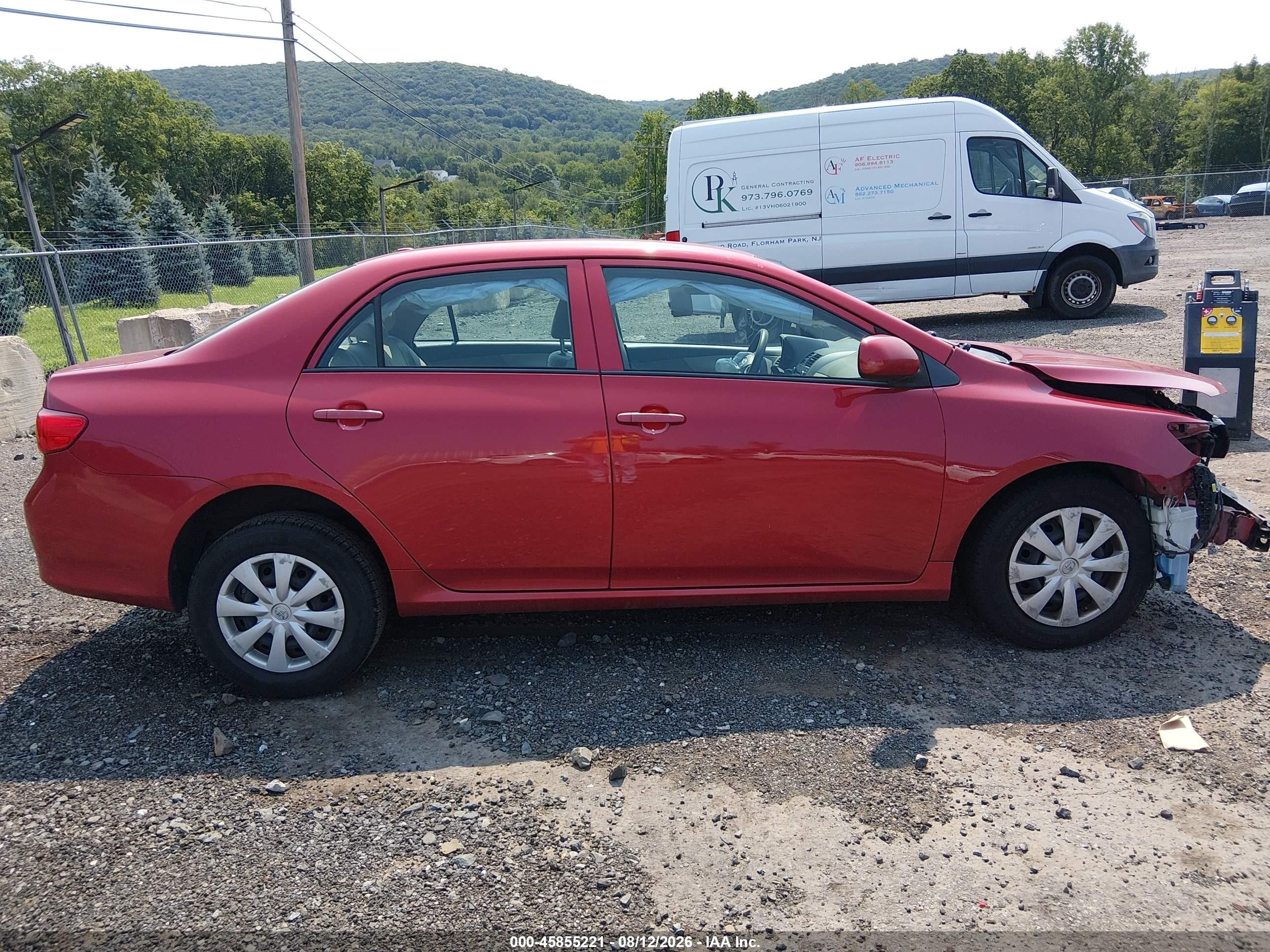 2010 Toyota Corolla Le Красный vin: 2T1BU4EE3AC533332