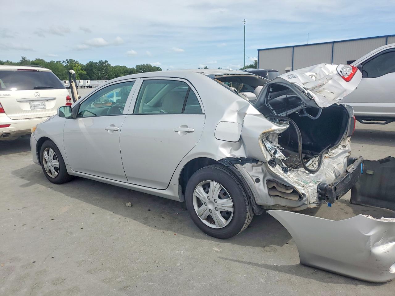 2010 Toyota Corolla Le Серебряный vin: 2T1BU4EE3AC534304