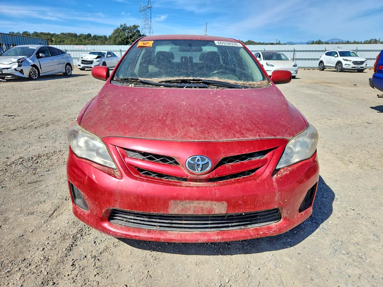 2011 Toyota Corolla Le Red vin: 2T1BU4EE3BC542713