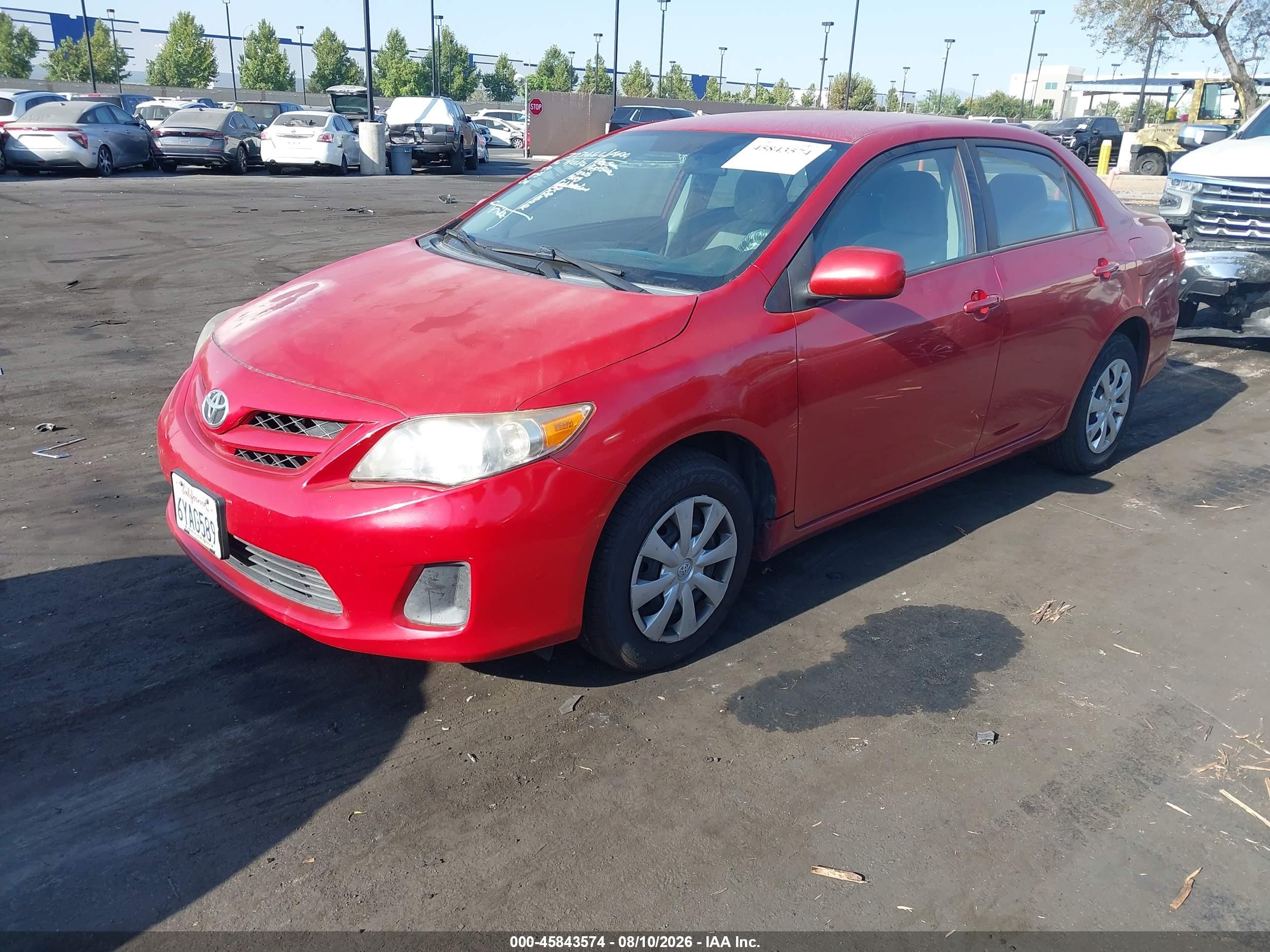2011 Toyota Corolla Le Red vin: 2T1BU4EE3BC567191