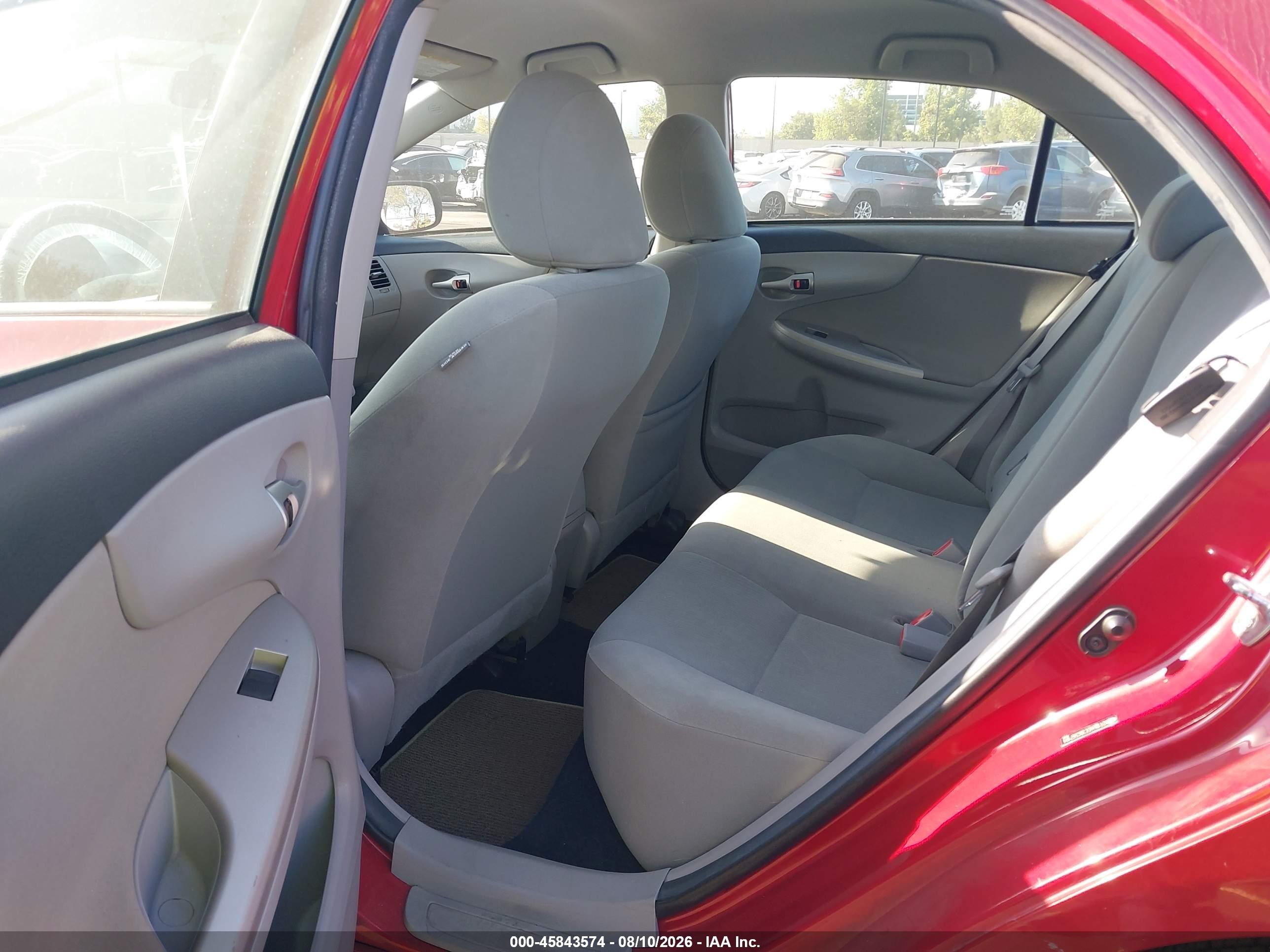 2011 Toyota Corolla Le Red vin: 2T1BU4EE3BC567191