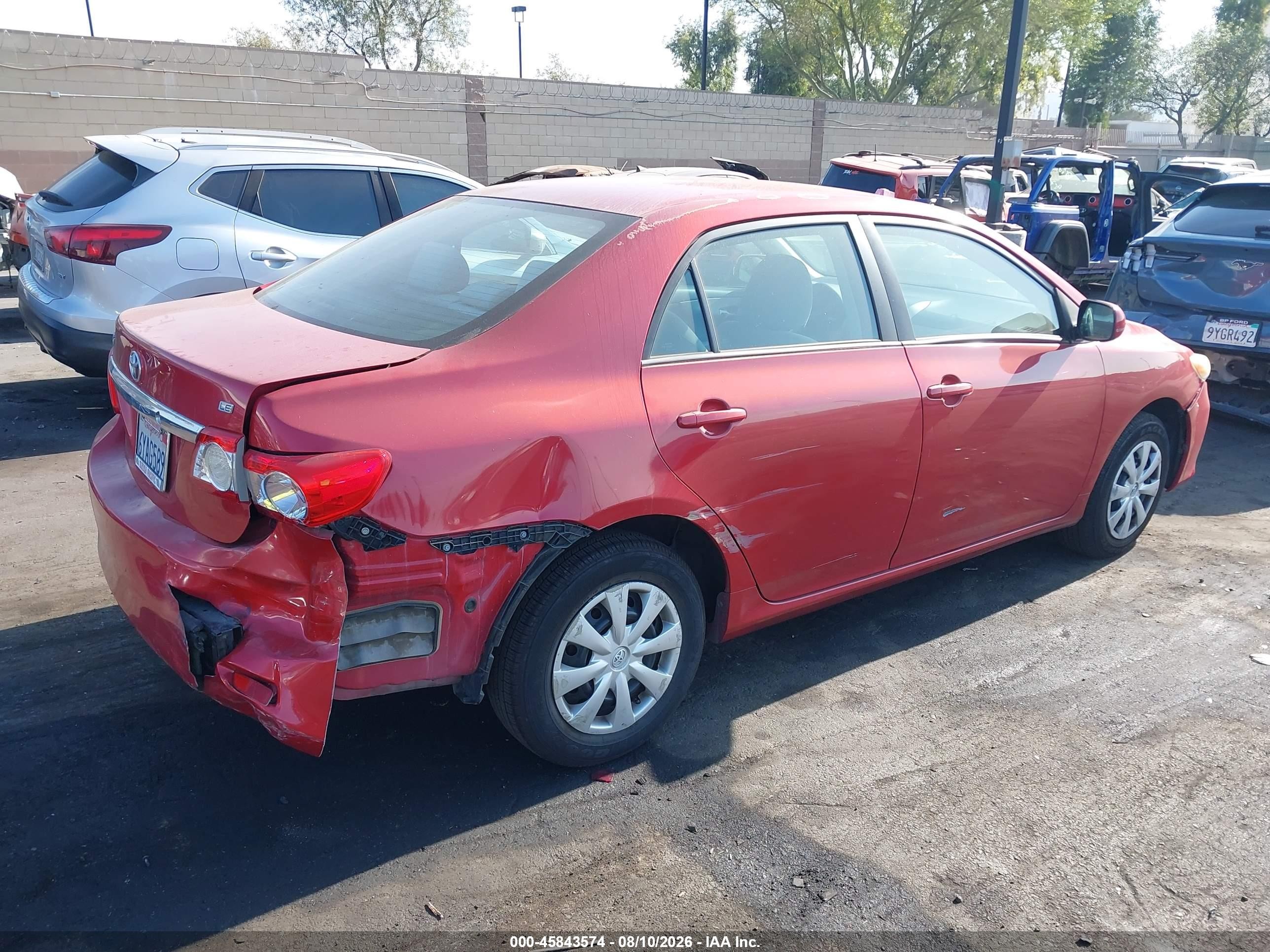 2011 Toyota Corolla Le Red vin: 2T1BU4EE3BC567191