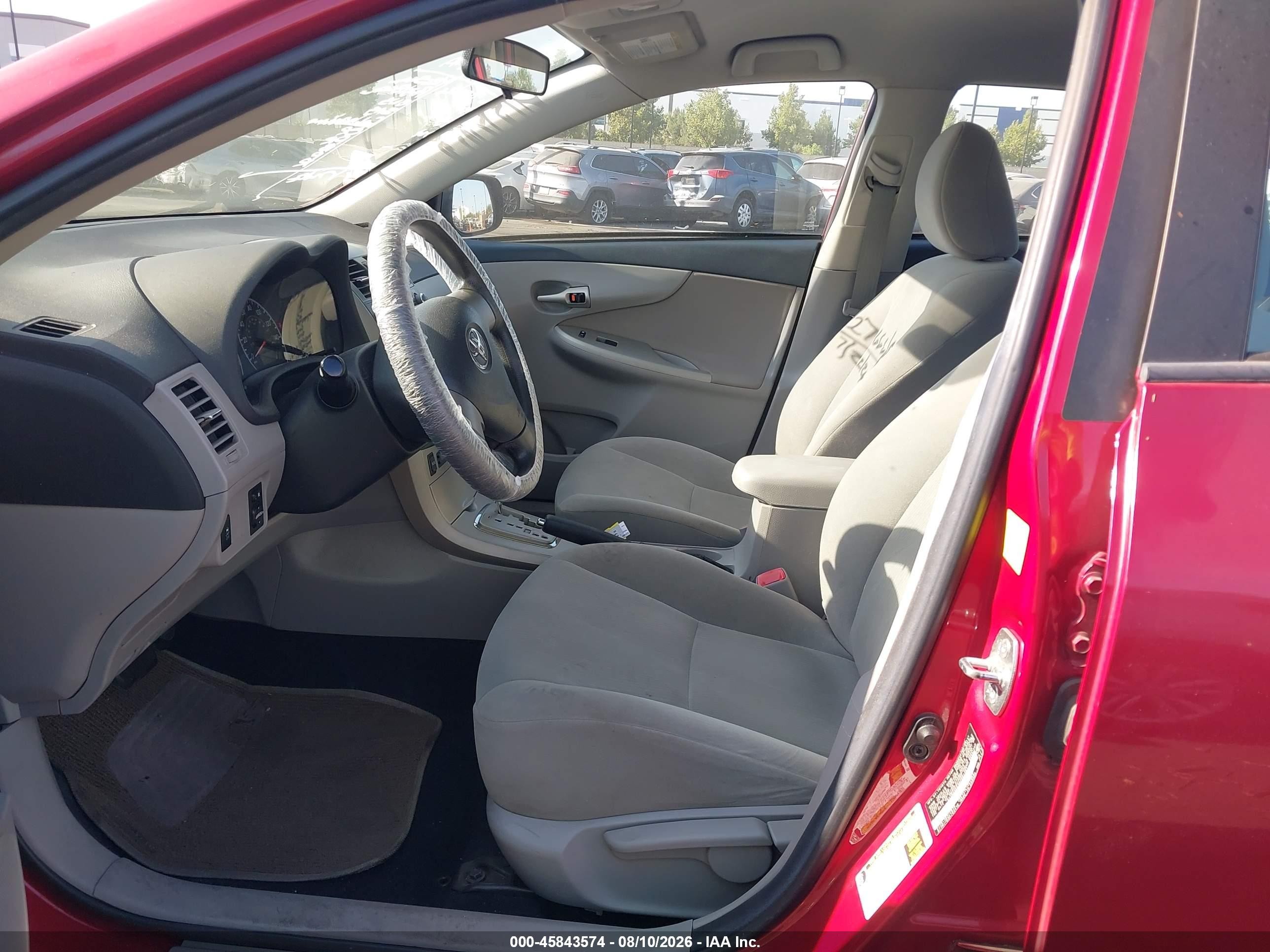 2011 Toyota Corolla Le Red vin: 2T1BU4EE3BC567191