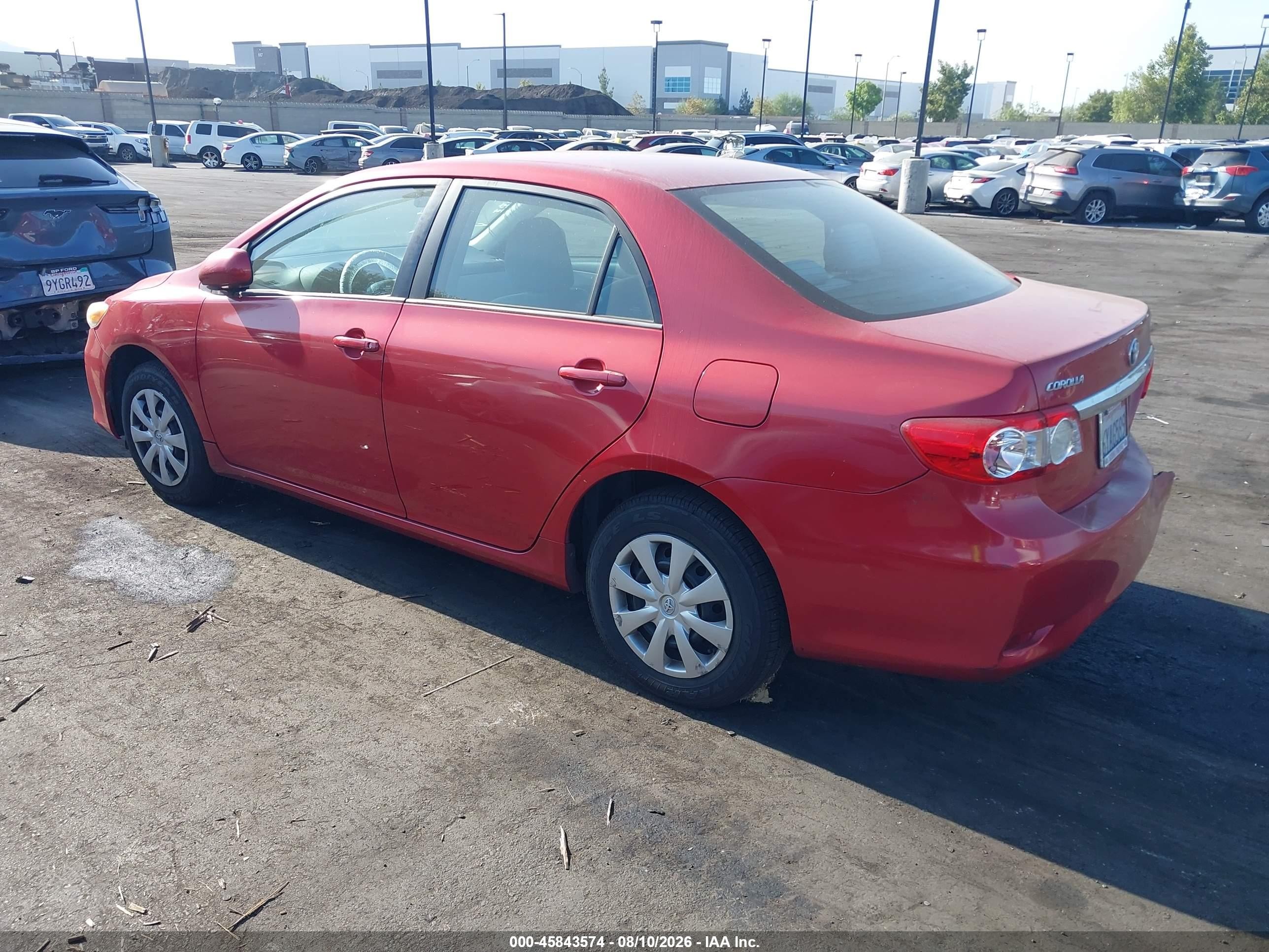 2011 Toyota Corolla Le Red vin: 2T1BU4EE3BC567191