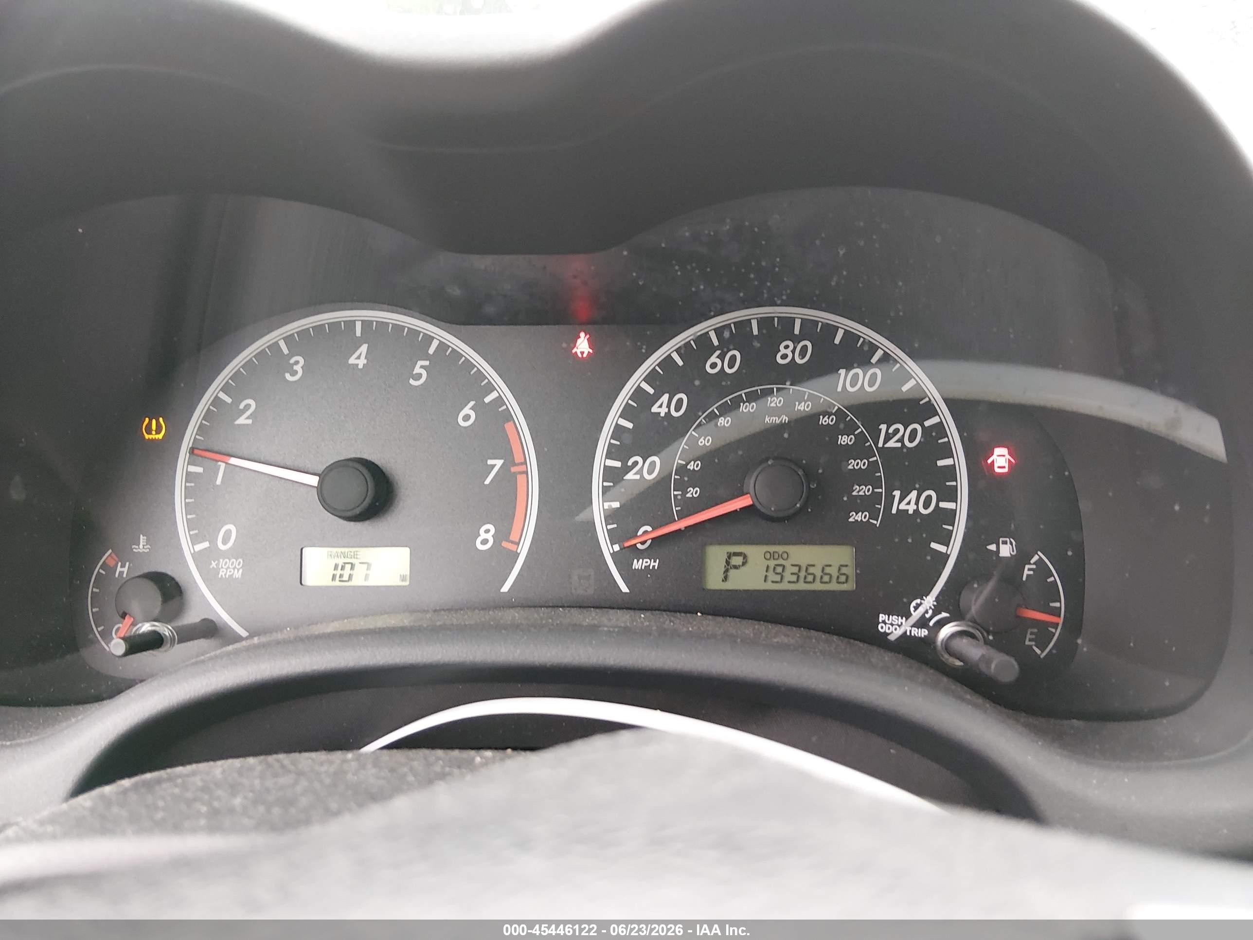 2011 Toyota Corolla Le Red vin: 2T1BU4EE3BC581706